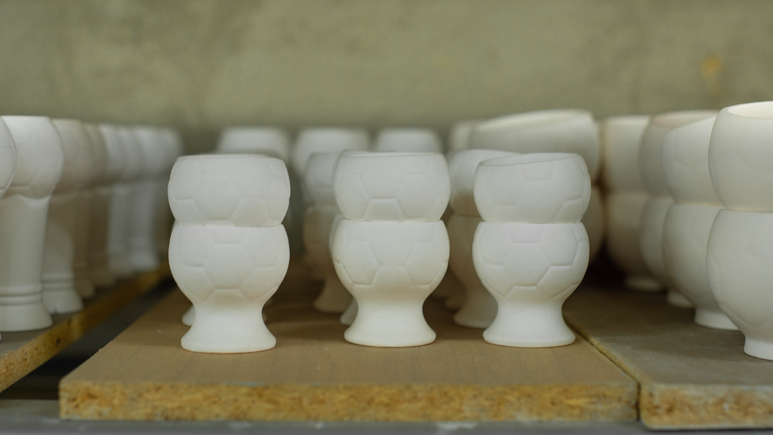 CERAMTEZ.Фарфоровые изделия на заказ в футбольной тематике. CERAMTEZ — Высококачественные фарфоровые изделия на футбольную тематику