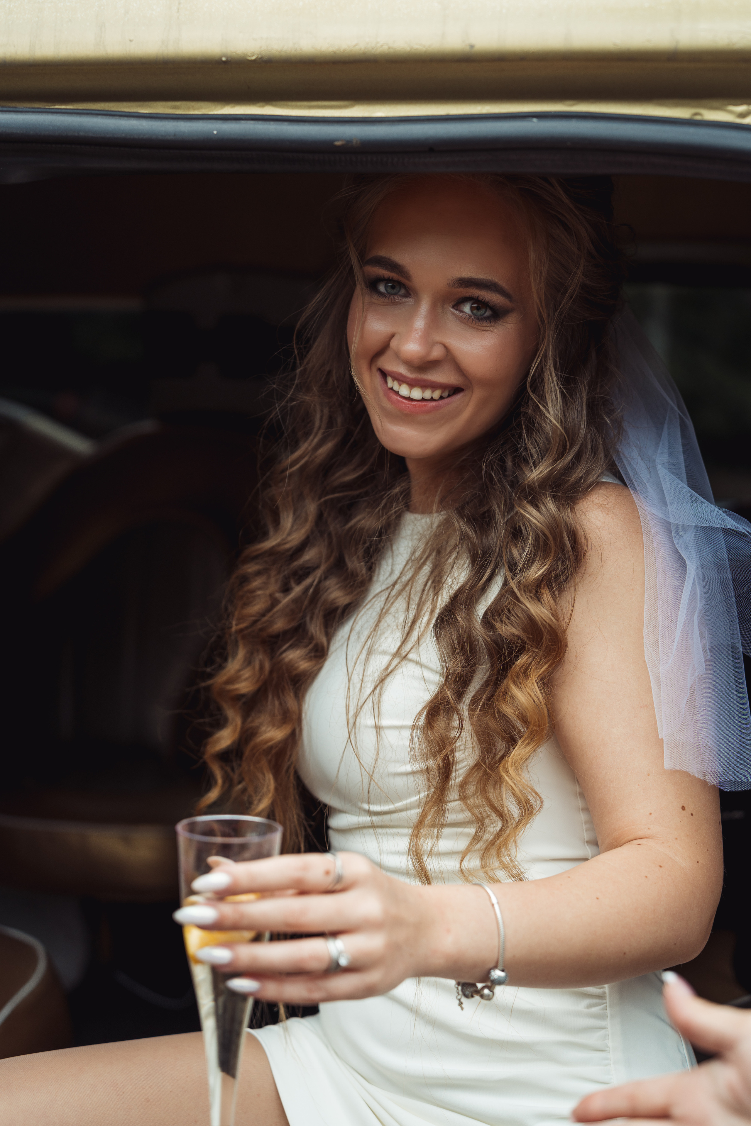 Ты теперь чужая невеста, девчонка из соседнего подъезда