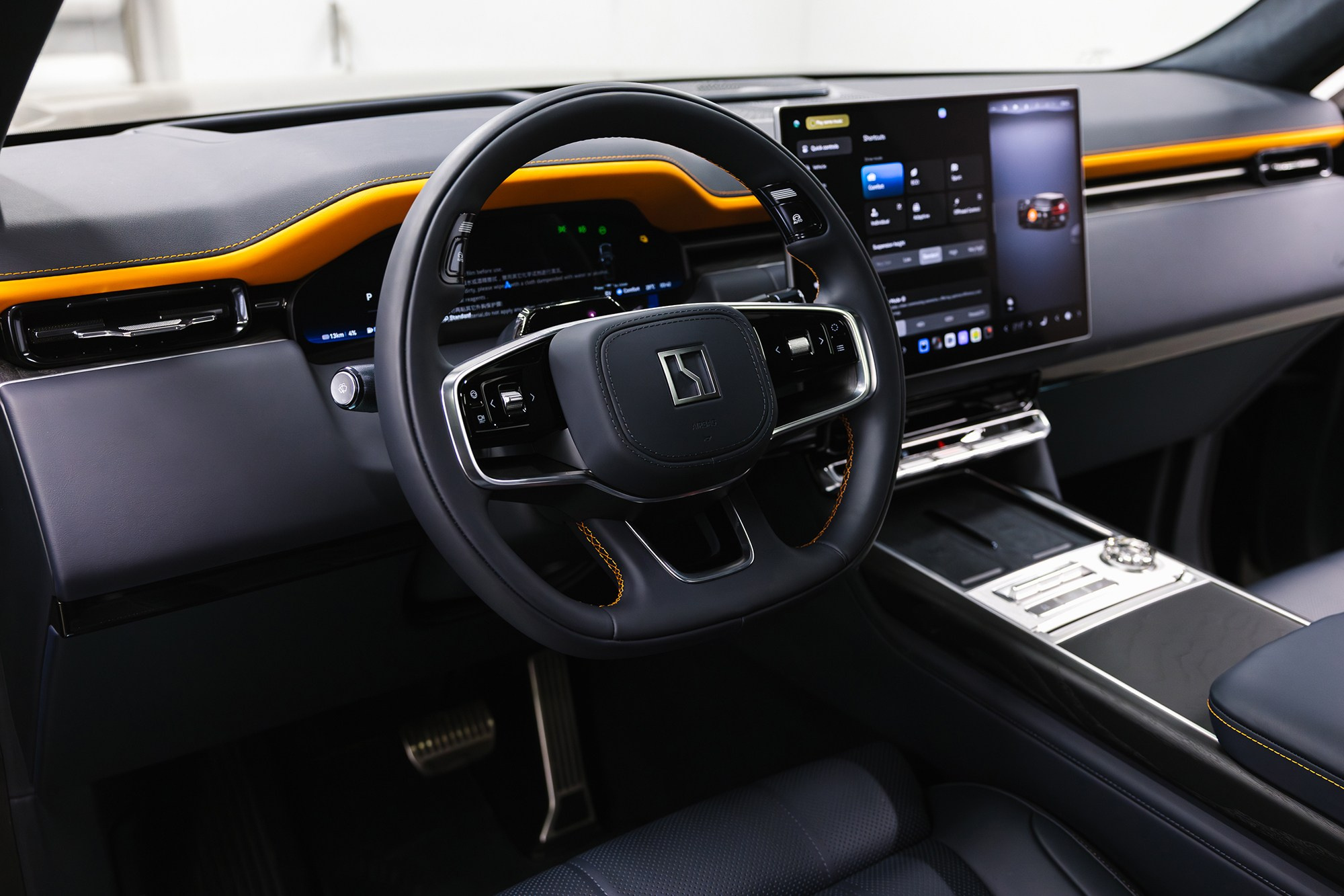 Zeekr 9X 2.0hyb 4WD AT (1401 л. с.) 2025. Автосалон «Х-Авто»