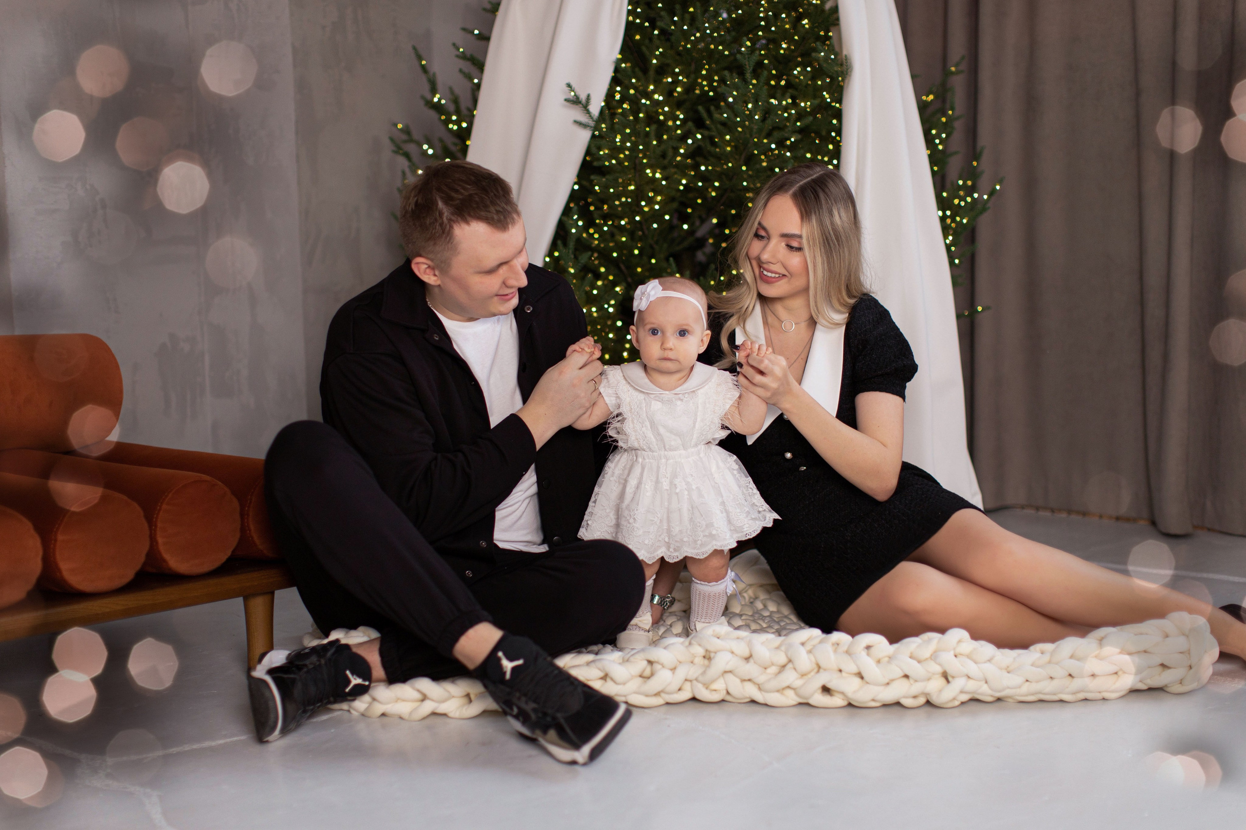 Семья к новому году 2025. Фотограф Лиана Артемова в Пензе