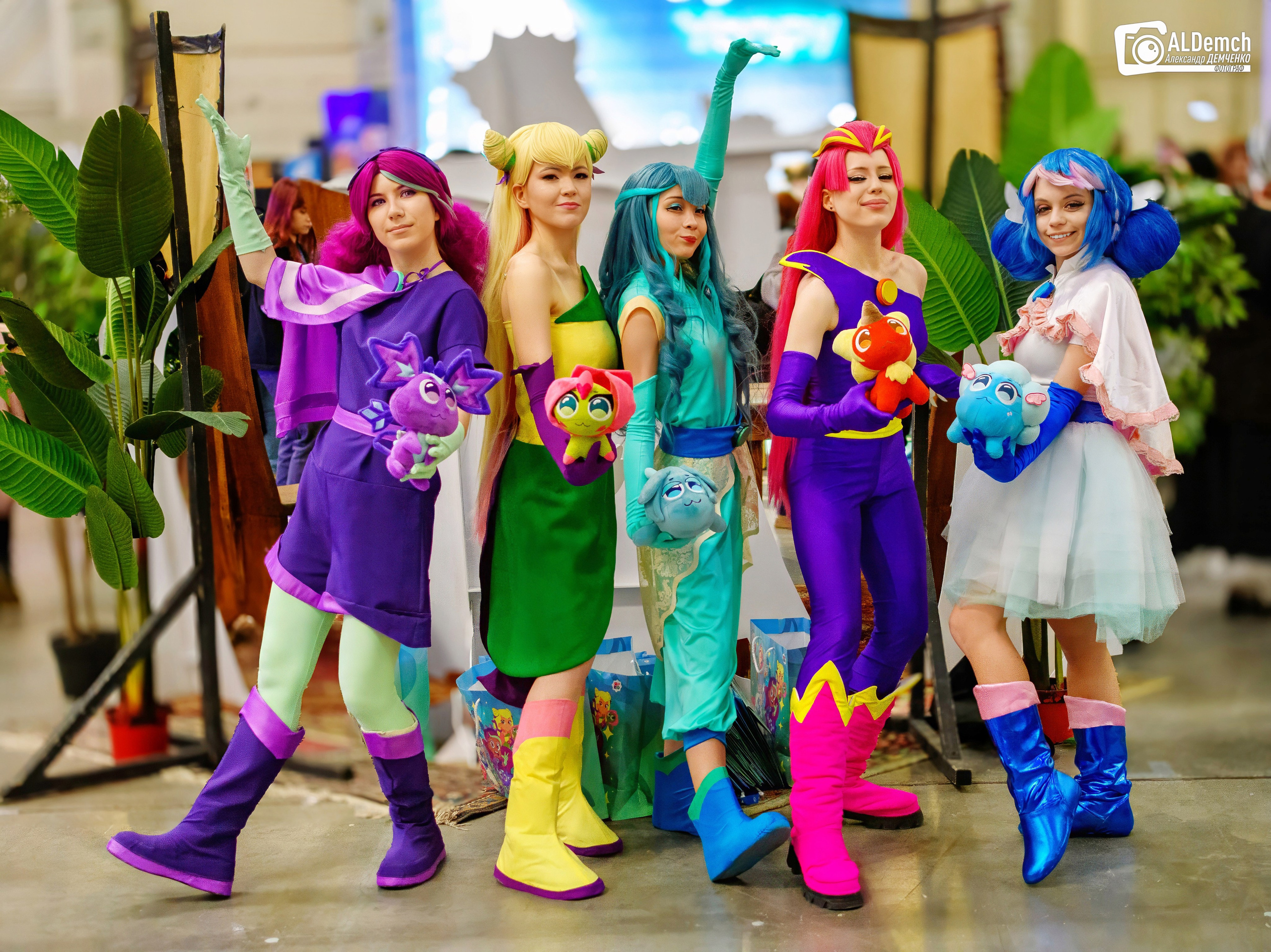 Аниме картинки персонажей и косплей фото в России Москве