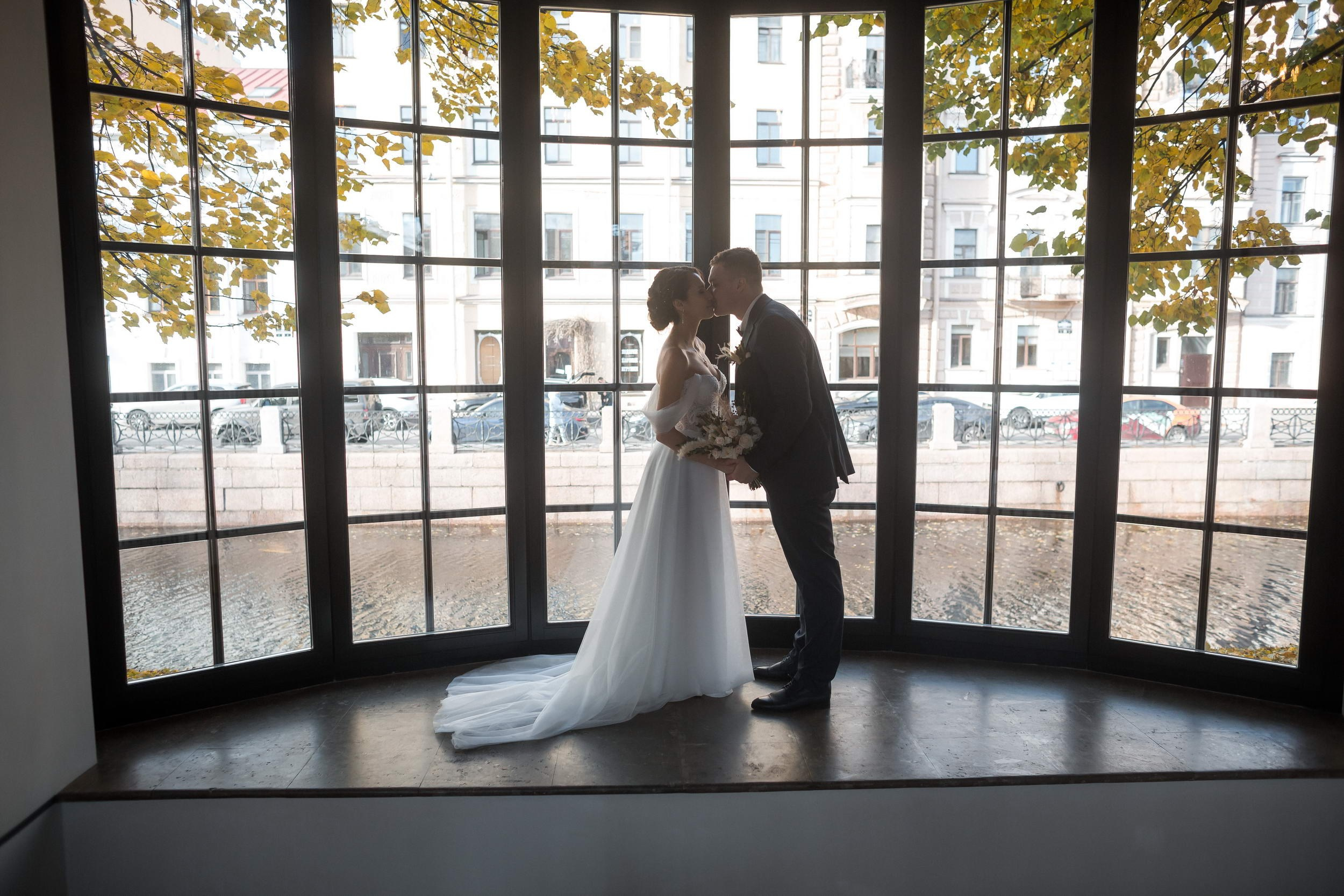 Анонс: Мария и Василий. Свадебный фотограф Игорь Брундасов 8PHOTO на свадьбу венчание загс СПб