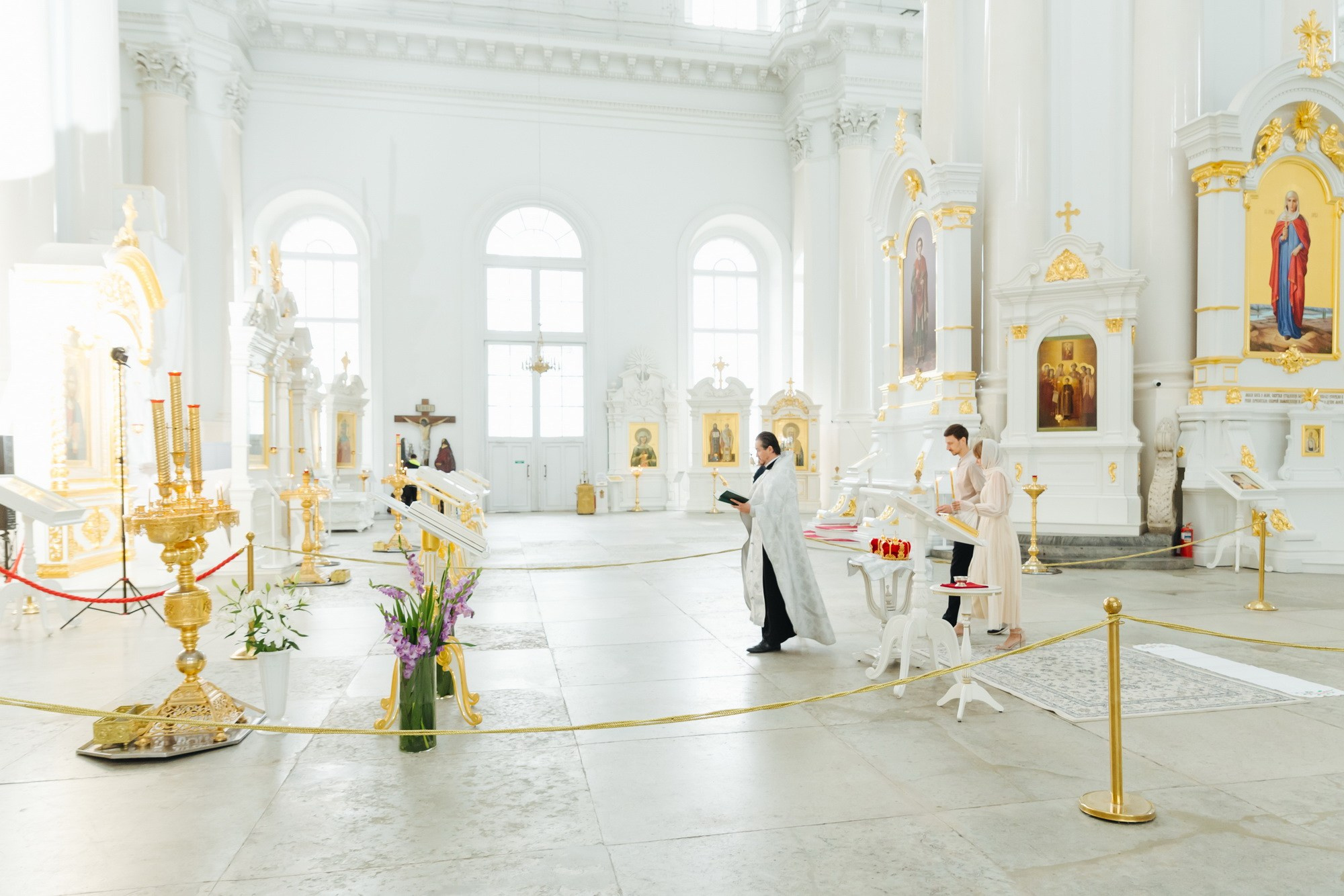 где лучше венчаться спб, смольный собор, сколько стоит венчание, лучший храм церковь для венчания, стоимость венчания в смольном соборе, фотограф на венчание, обвенчаться в Питере, смольный собор как обвенчаться