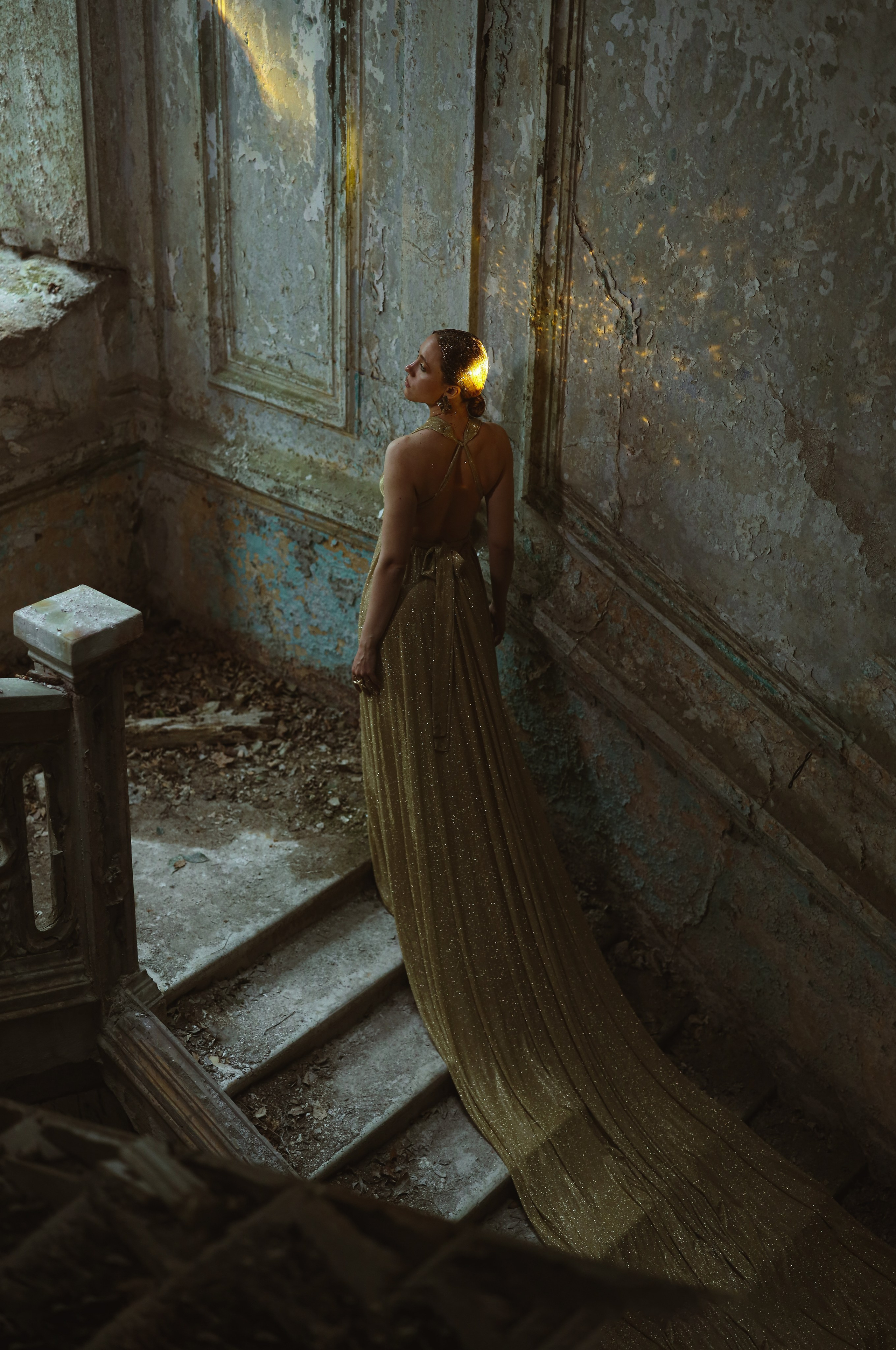 Фотосессия в заброшенном здании для Софии, Сухум, Абхазия. Свадебный и семейный фотограф в Абхазии Жанна Соснина