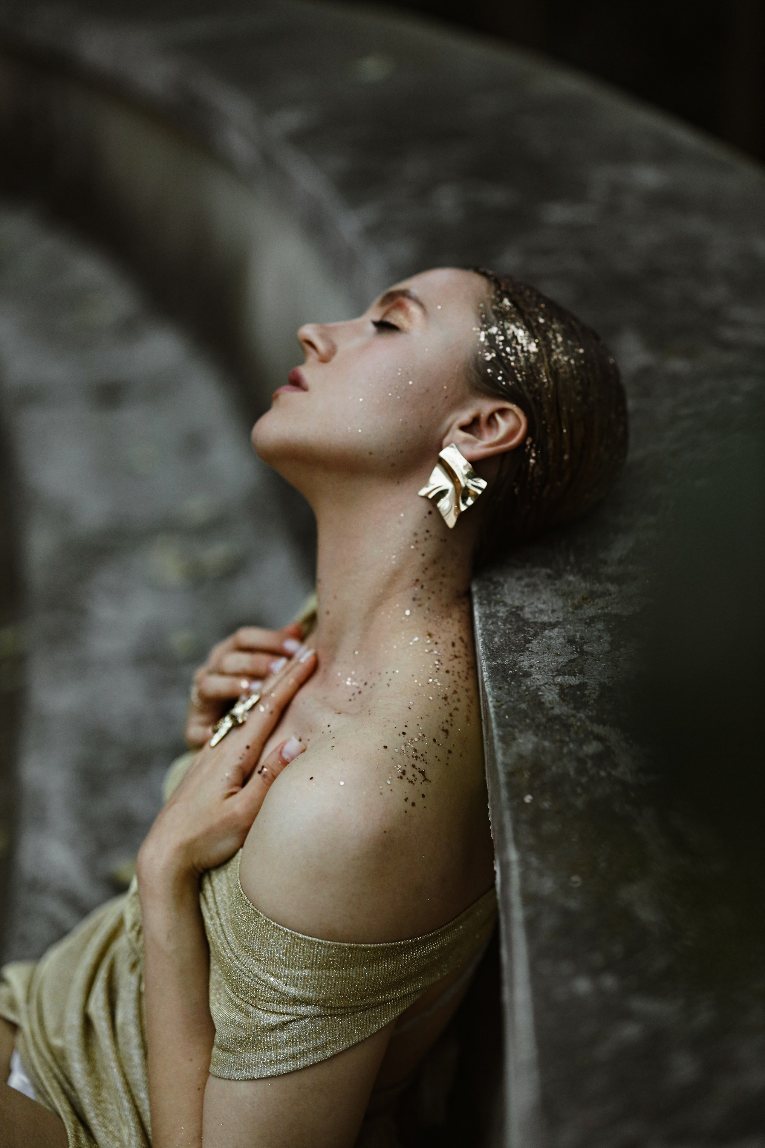 Фотосессия в заброшенном здании для Софии, Сухум, Абхазия. Свадебный и семейный фотограф в Абхазии Жанна Соснина