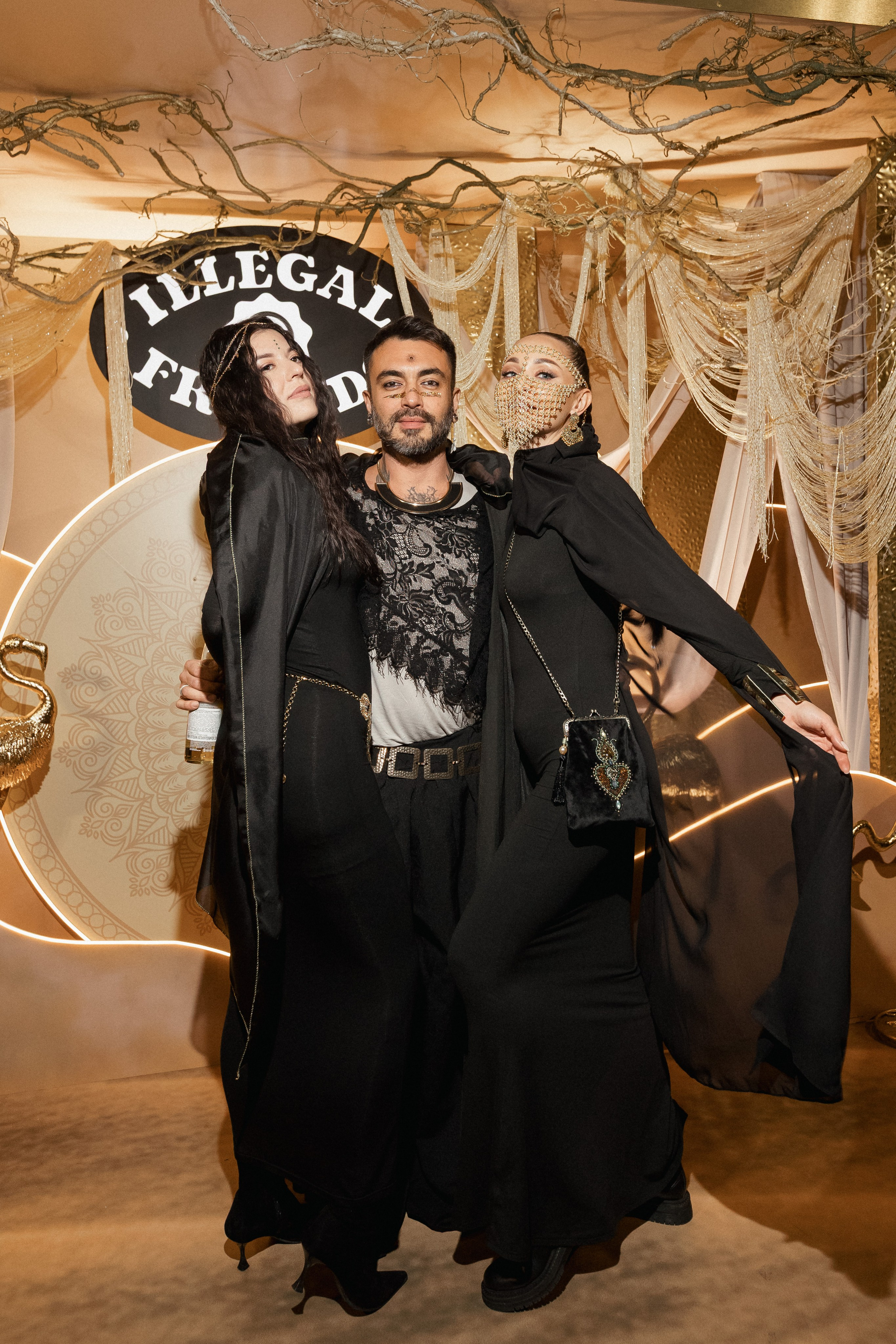 ILLEGAL FRIENDS — MIRAGE [PART I]. СВОИ. ФОТООТЧЕТЫ-СОБЫТИЯ-МЕСТА