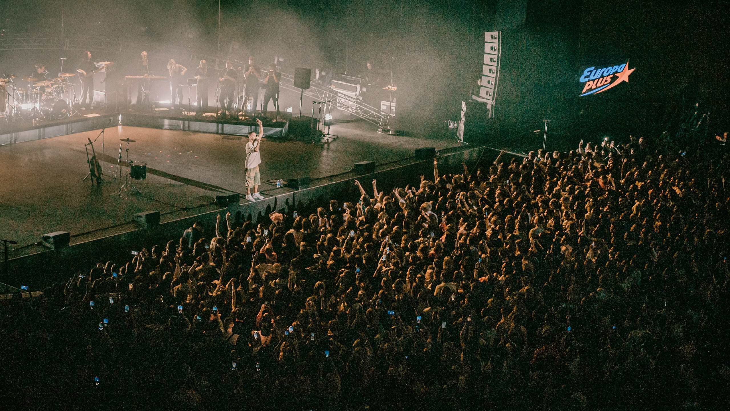 Фотограф концертов Москва. Контент-фотограф в Москве Тима Забабурин