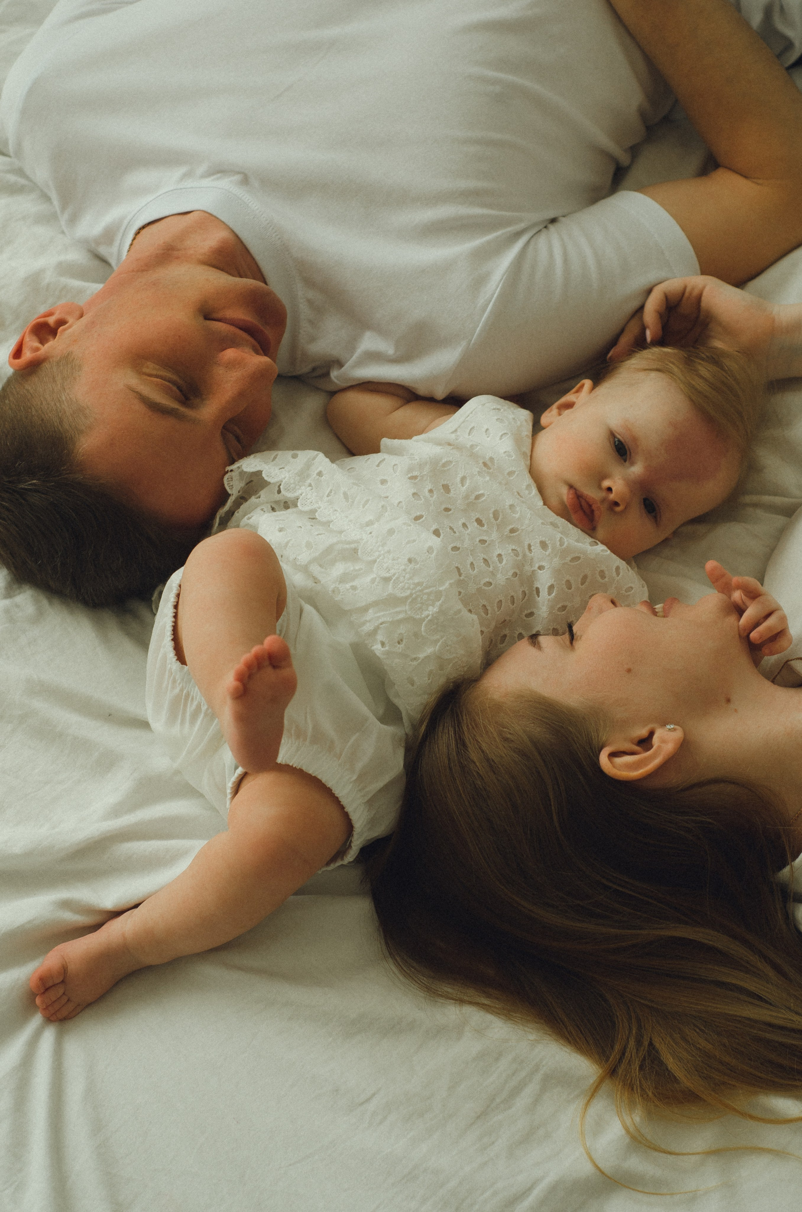 Вера, Антон и маленькая Варя. Семейный фотограф в Барнауле Ирина Ястребова