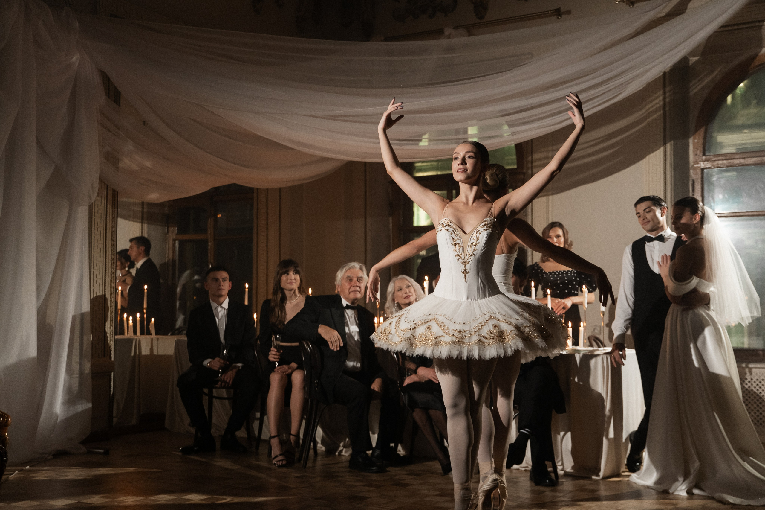 Камерный свадебный ужин при свечах в старинном особняке в фотостудии 21. Kult. Ярослава Ерина — свадебный фотограф в Москве