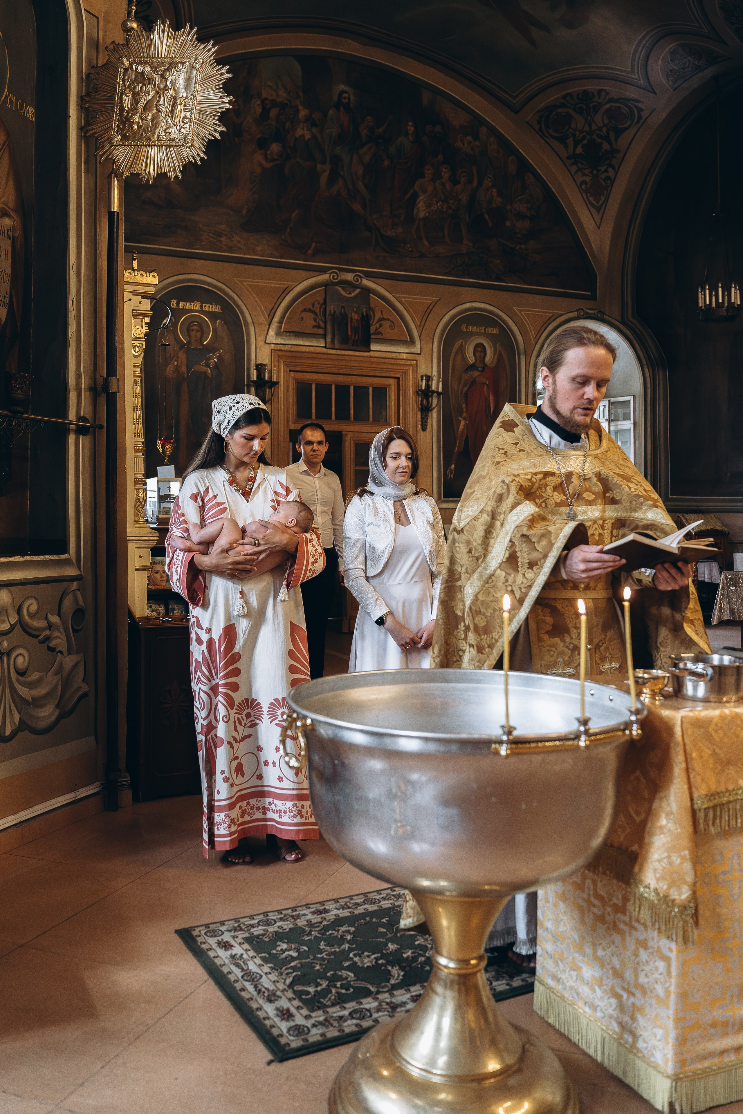 Таинство крещения Максима. Фотограф Ольга Рубцова в Москве и Московской области