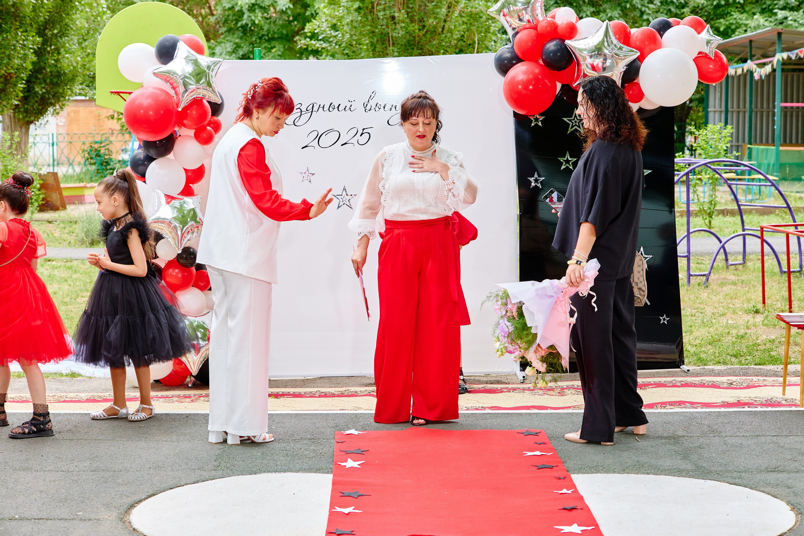 Выпускной 45 сад. Фотограф Выпускные альбомы Таганрог Сергей Коробченко