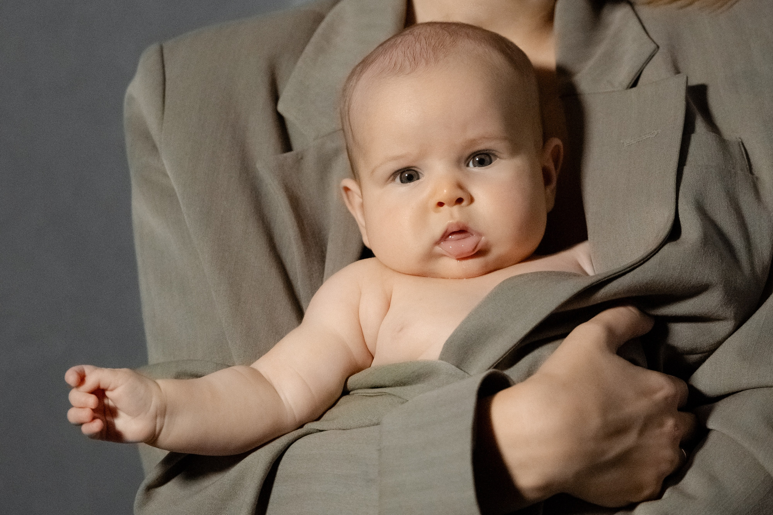 МИР (А) В ОБЪЯТИЯХ МАМЫ. Свадебный и семейный фотограф | Слоним, Гродно| Варя Режа́бек