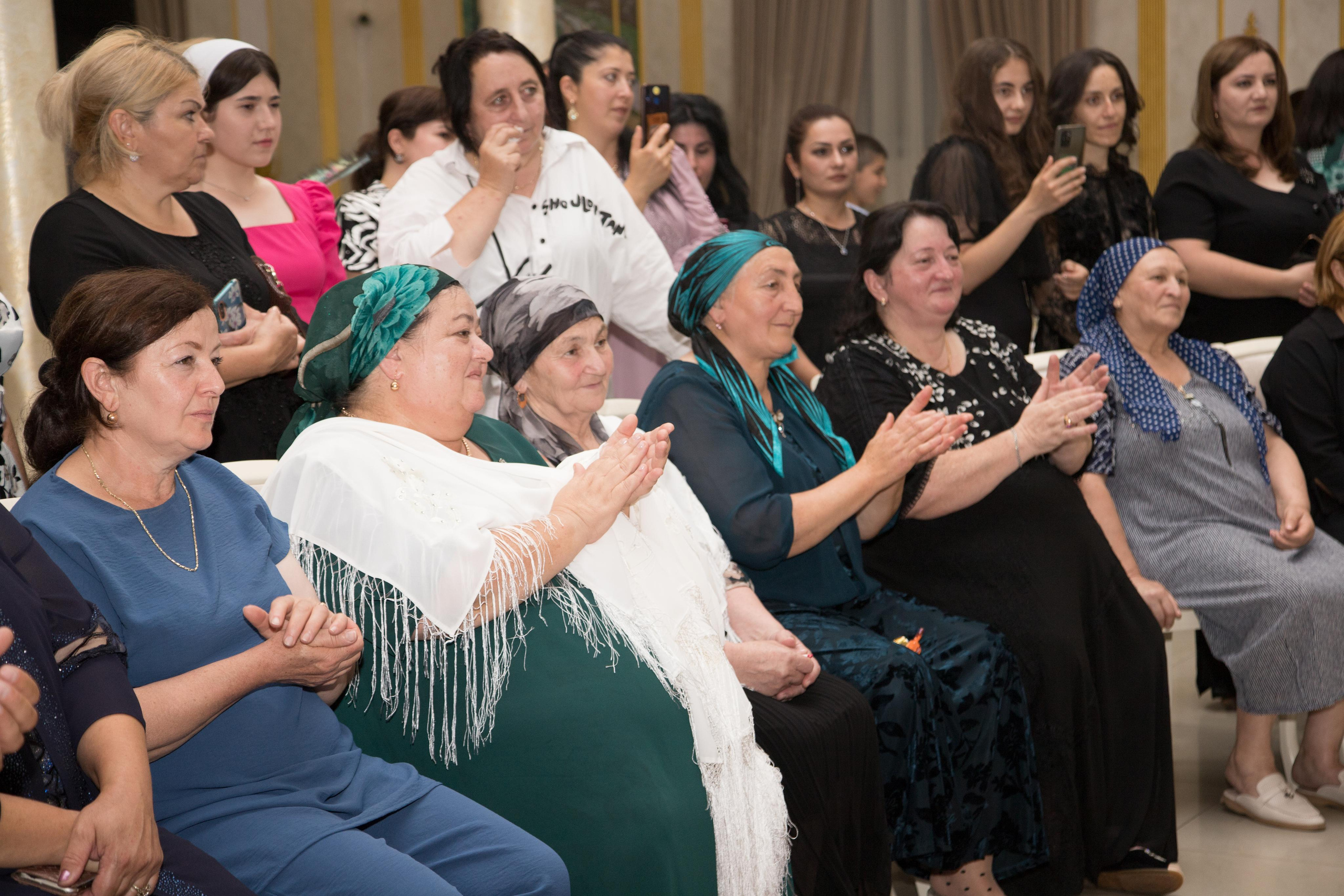 Таулан & Айсурат. Школьный фотограф в г. Нальчик Галимат Абитова