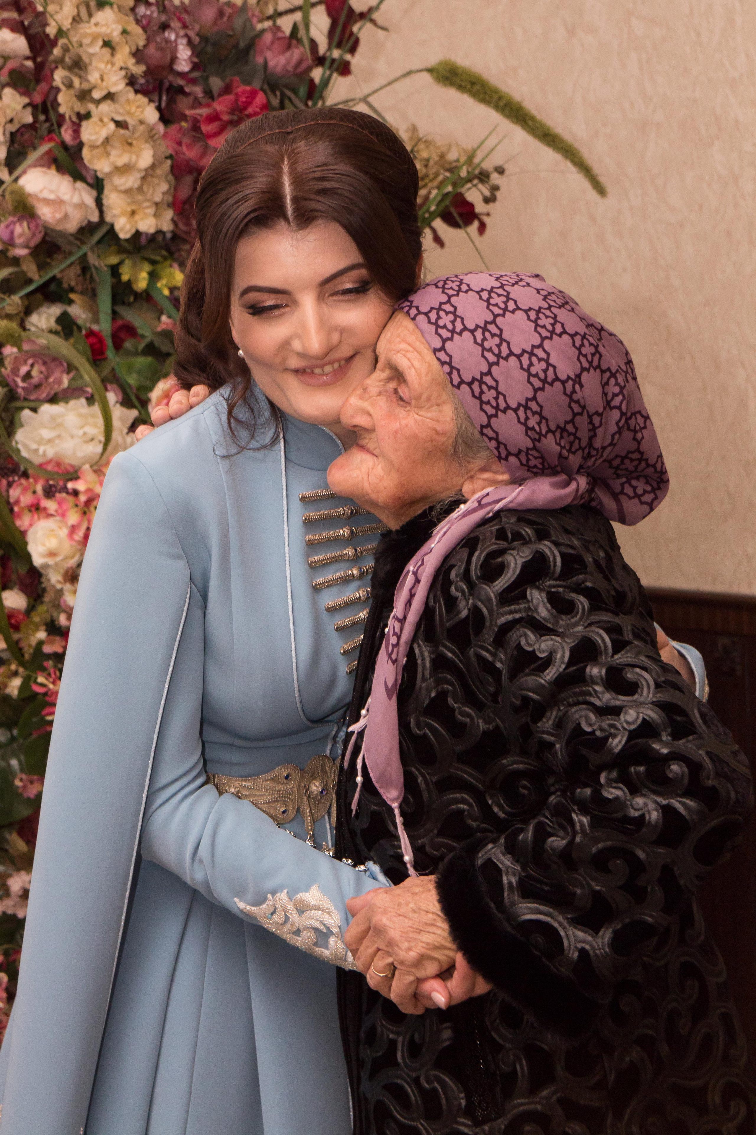 Нысашэ Марины. Школьный фотограф в г. Нальчик Галимат Абитова