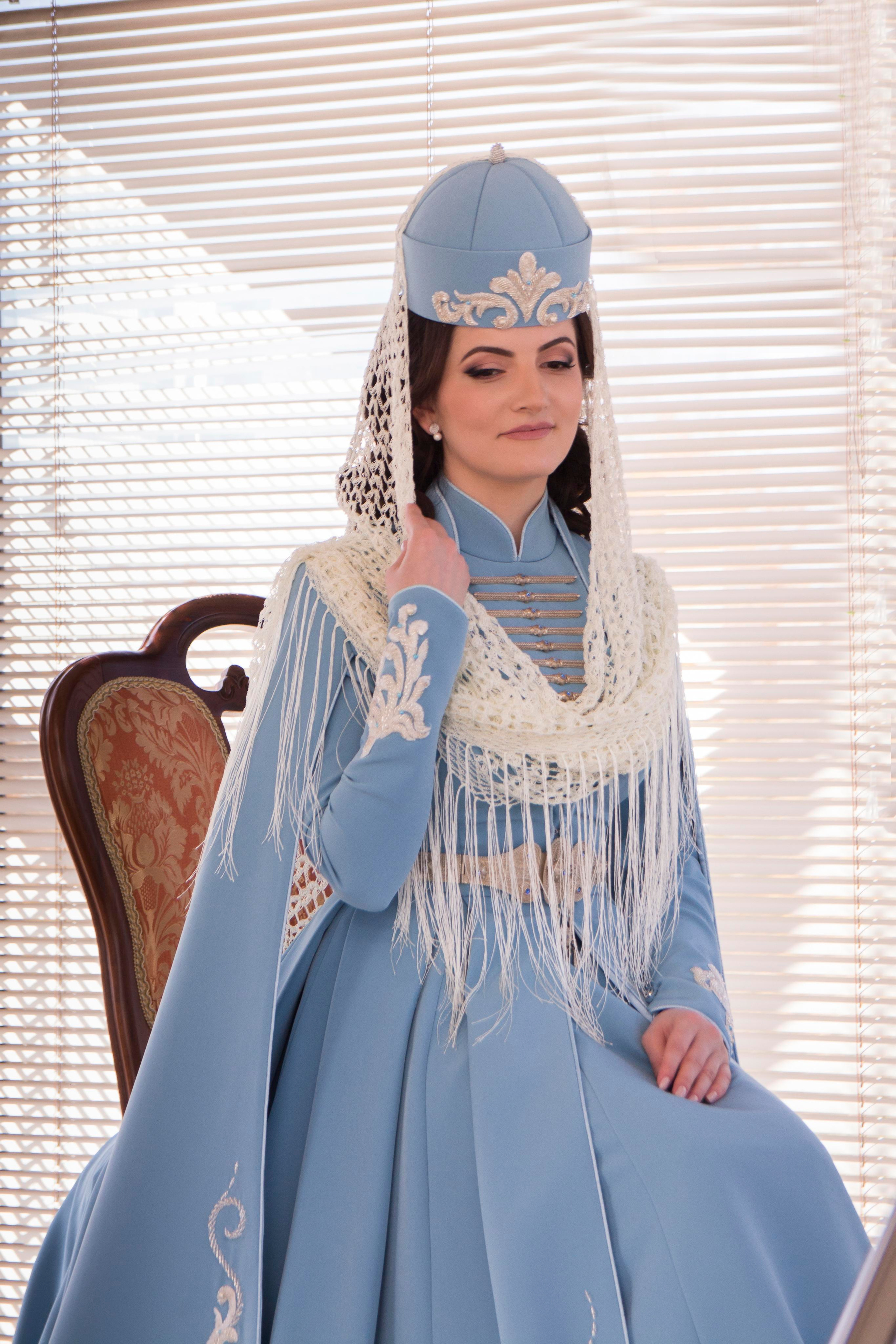 Нысашэ Марины. Школьный фотограф в г. Нальчик Галимат Абитова