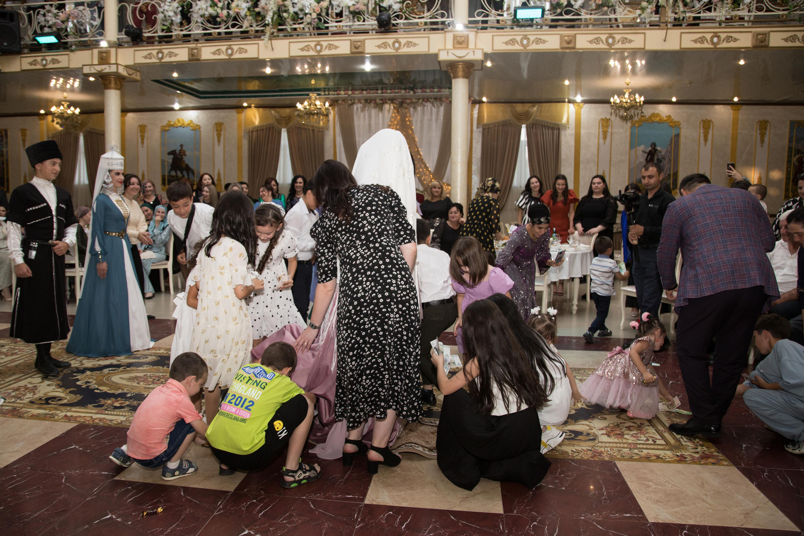 Таулан & Айсурат. Школьный фотограф в г. Нальчик Галимат Абитова