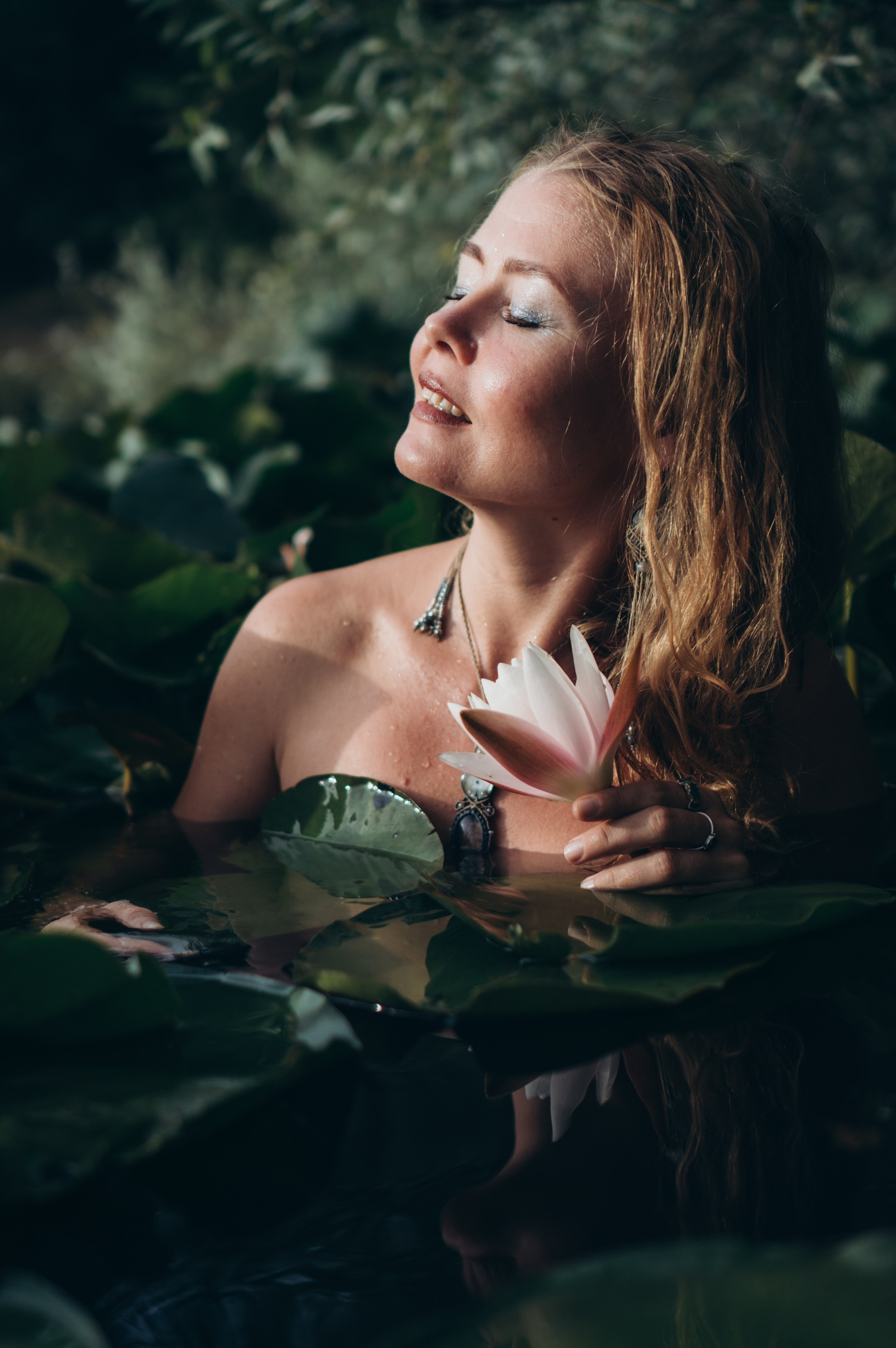 Софья | озеро с кувшинками. Обо мне