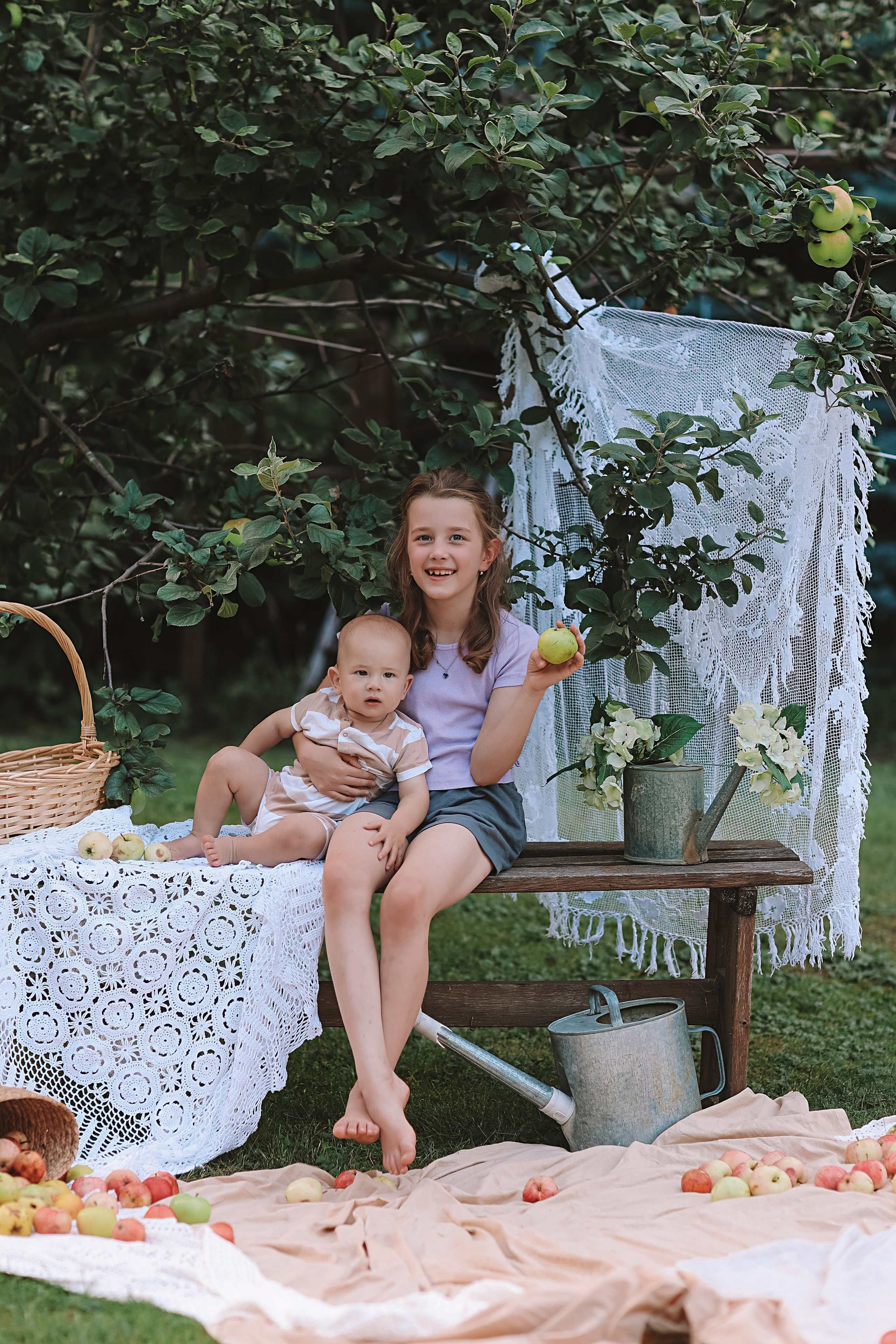 Яблоки. Семейный фотограф Тюмень, фотограф на роды Салмина Мария