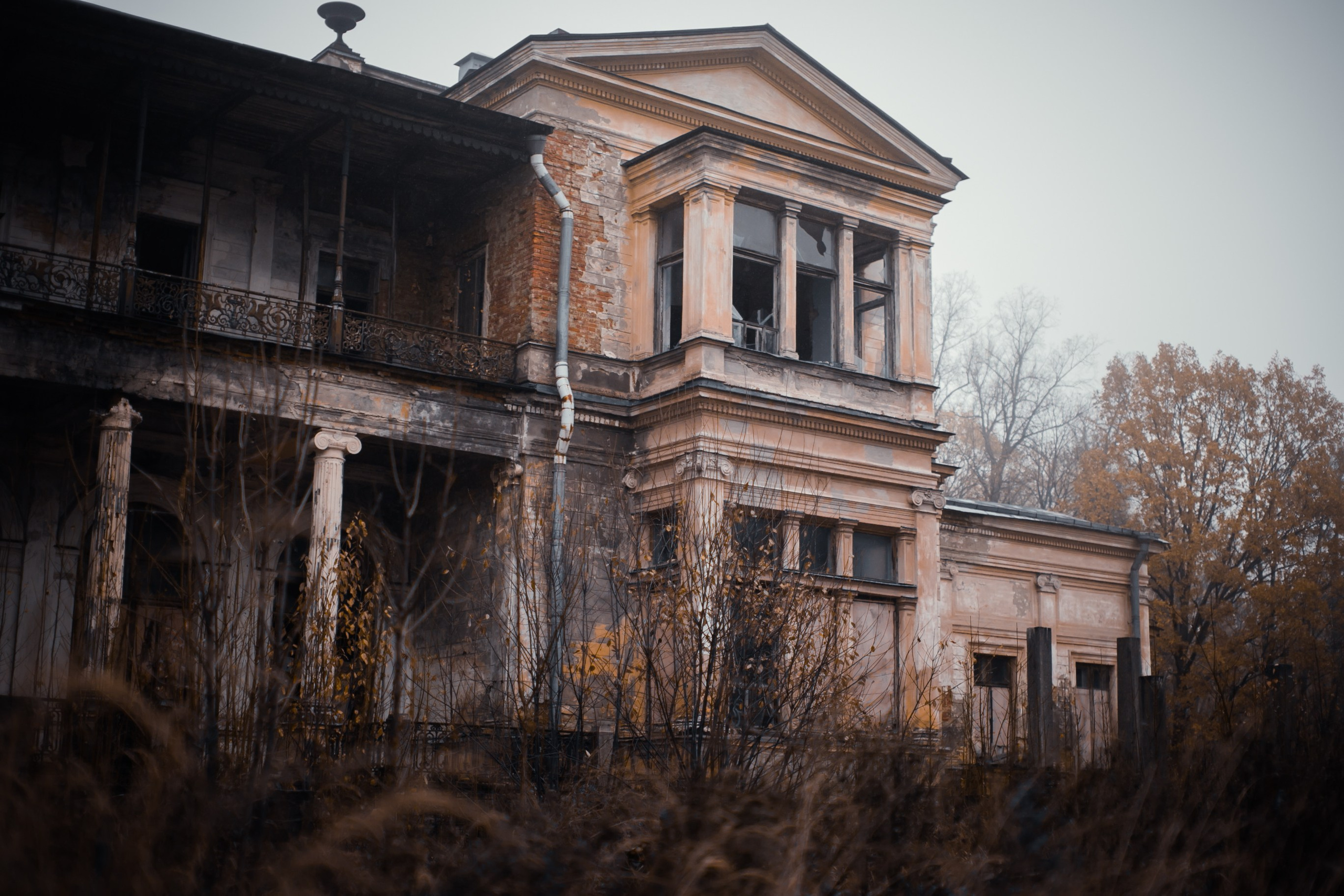 Заброшенная роскошь. Главная