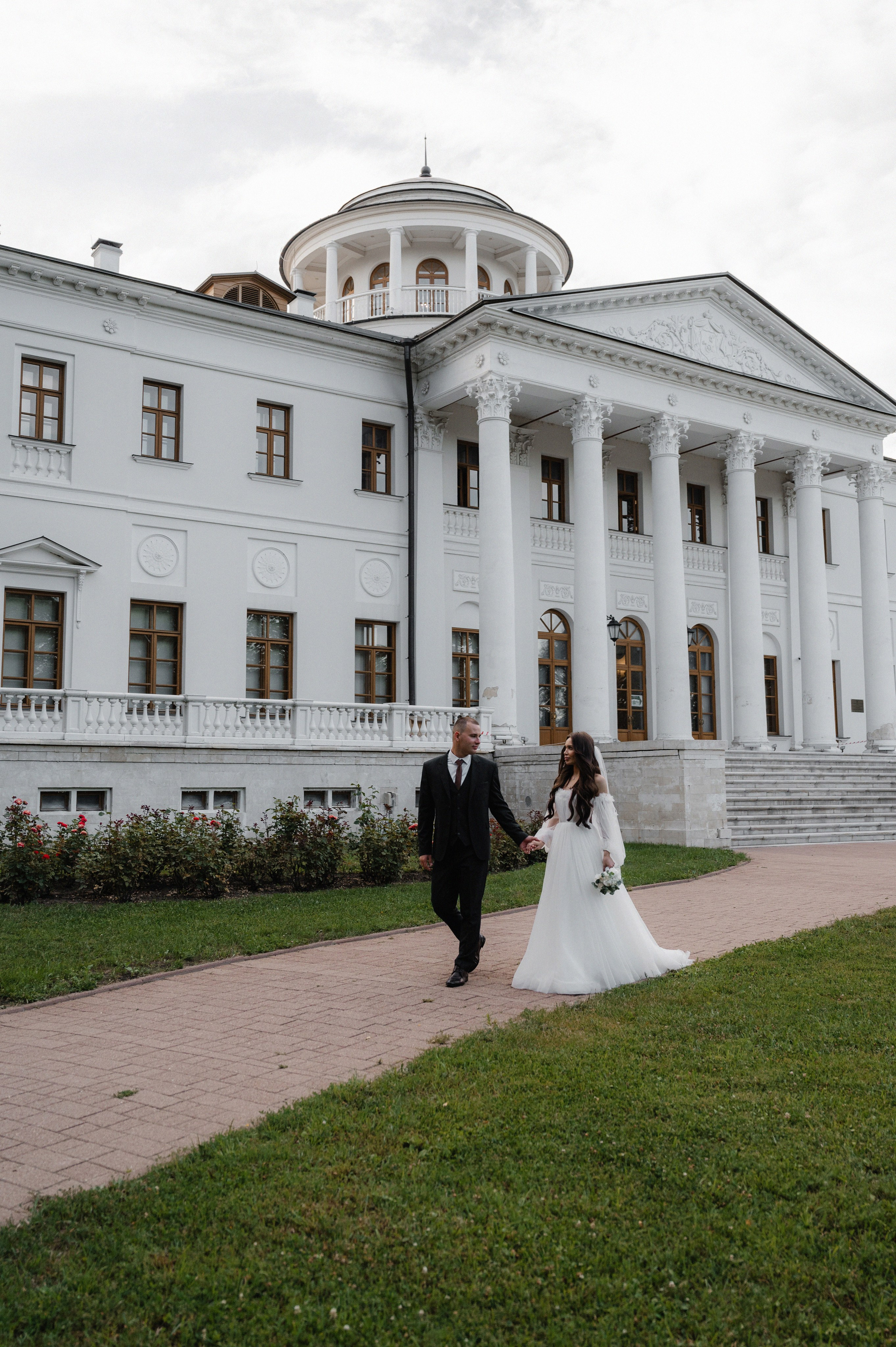 Роман и Алсу Остафьево. Свадебный фотограф Раменское-Москва