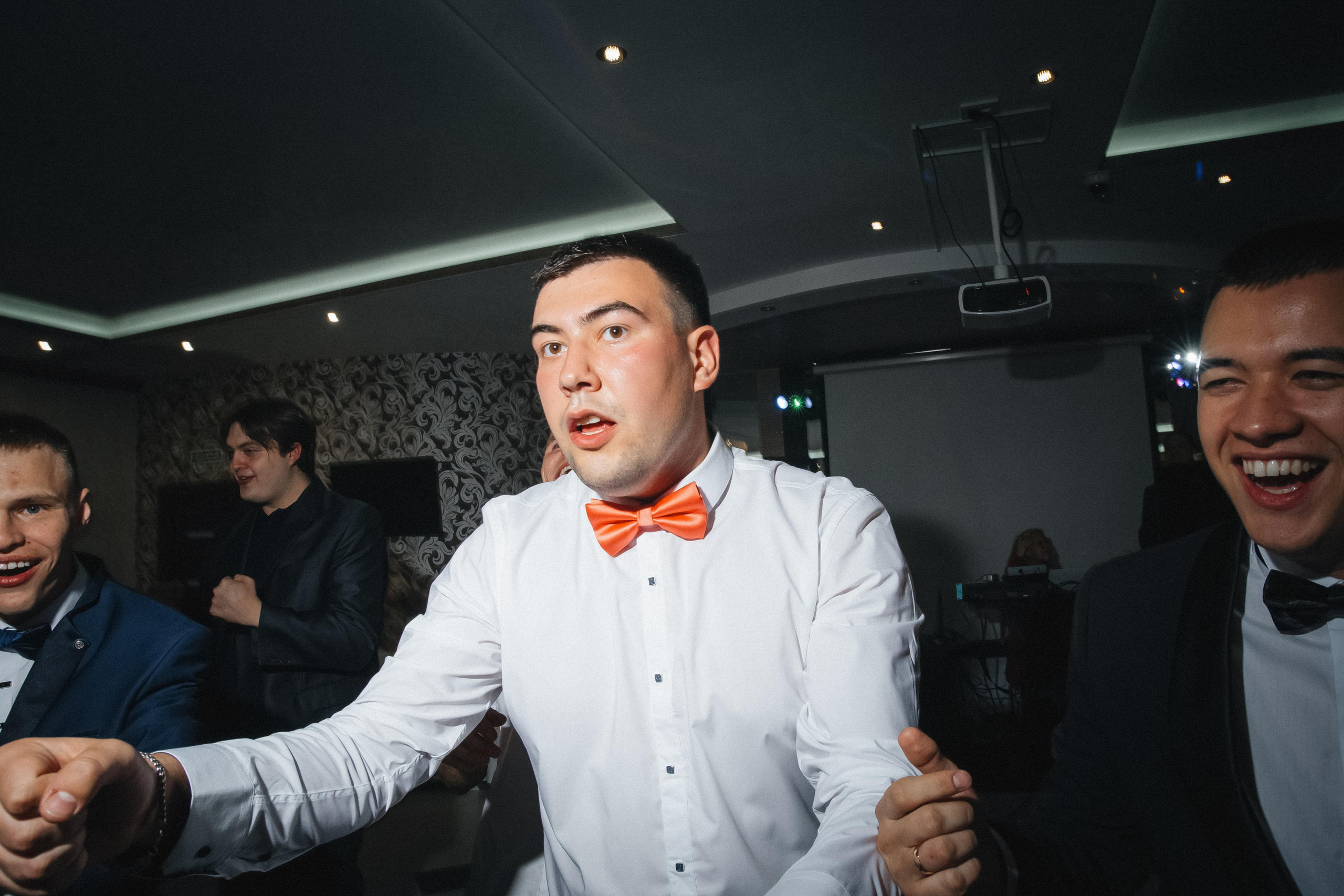 Дмитрий и Наргис. Красивая осень. Фотограф Иркутск, Ангарск, Усолье-Сибирское. Выпускные альбомы