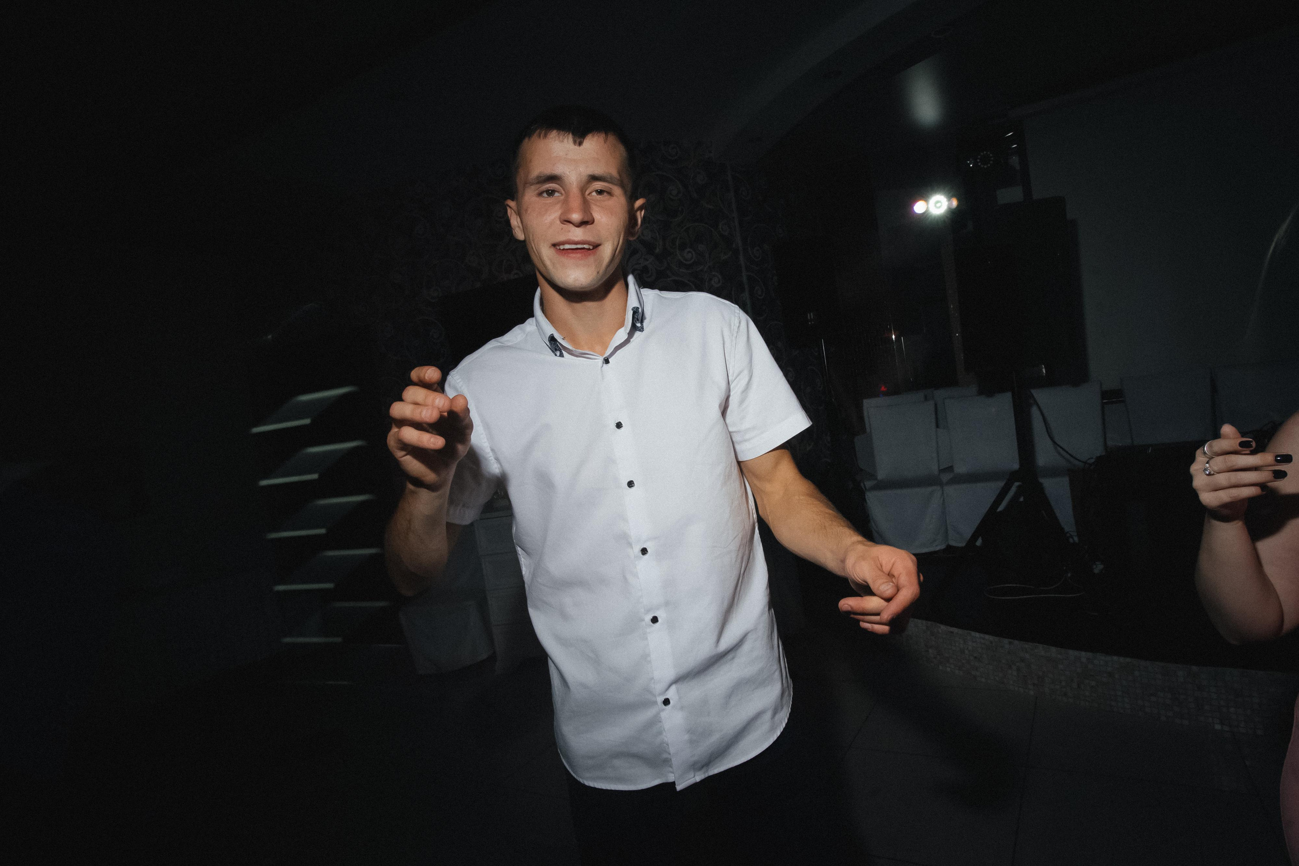 Дмитрий и Наргис. Красивая осень. Фотограф Иркутск, Ангарск, Усолье-Сибирское. Выпускные альбомы