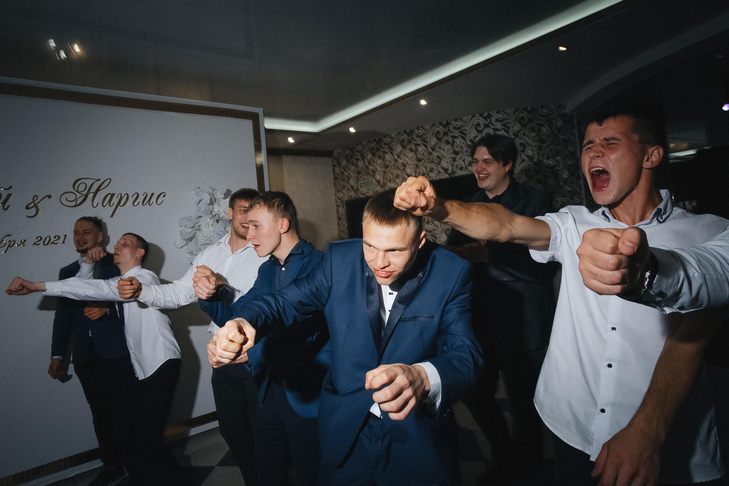 Дмитрий и Наргис. Красивая осень. Фотограф Иркутск, Ангарск, Усолье-Сибирское. Выпускные альбомы