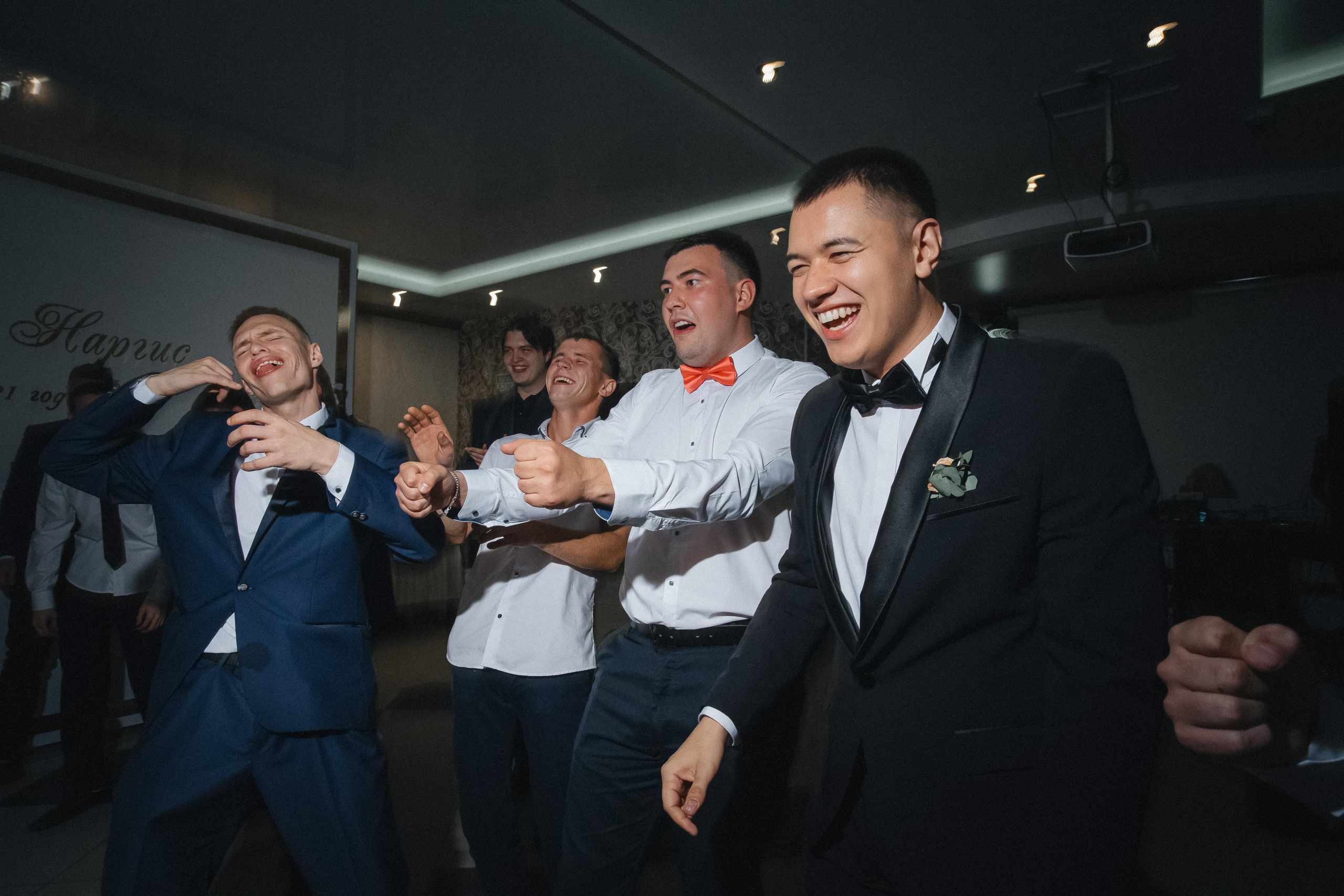 Дмитрий и Наргис. Красивая осень. Фотограф Иркутск, Ангарск, Усолье-Сибирское. Выпускные альбомы