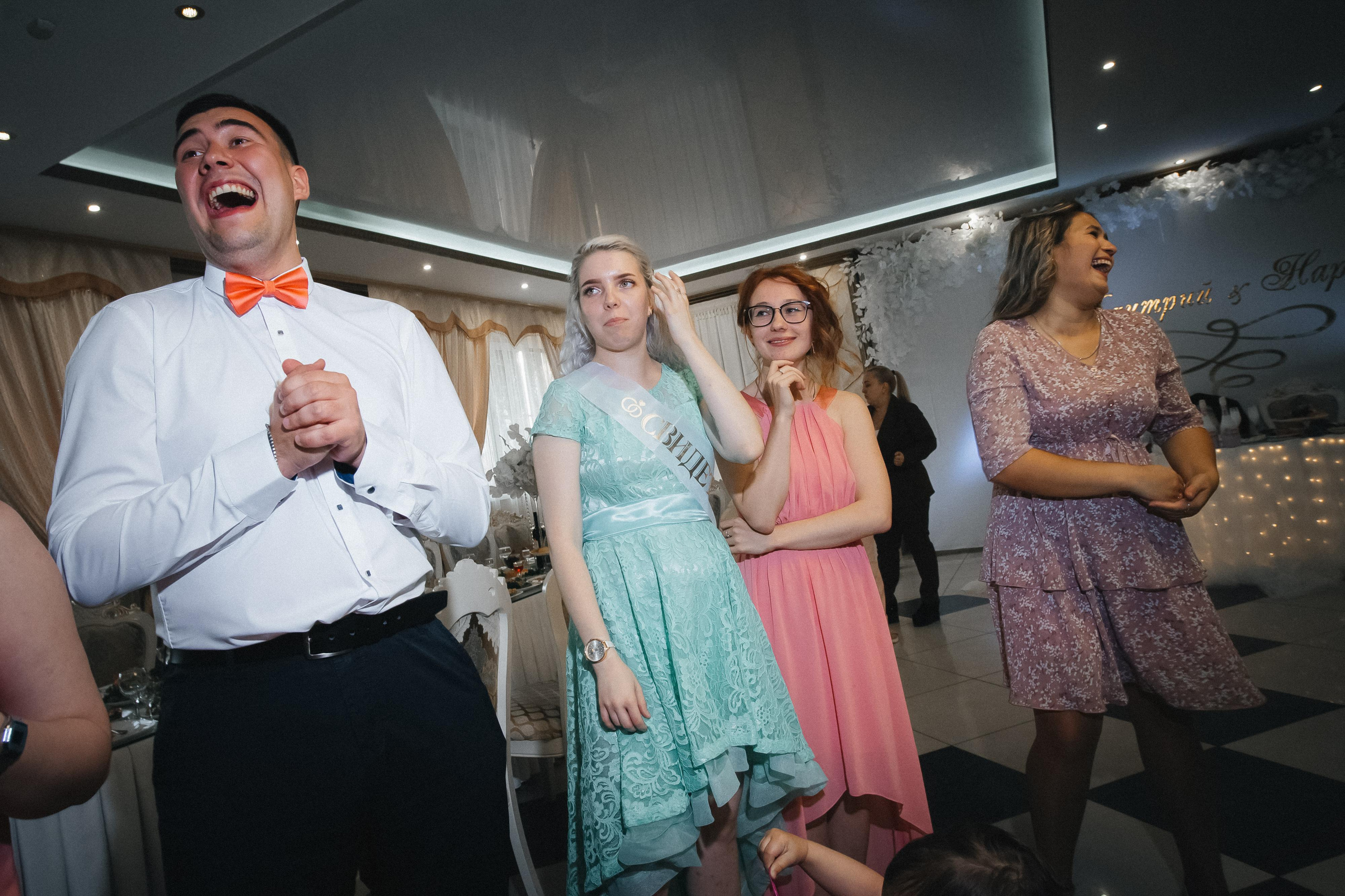 Дмитрий и Наргис. Красивая осень. Фотограф Иркутск, Ангарск, Усолье-Сибирское. Выпускные альбомы