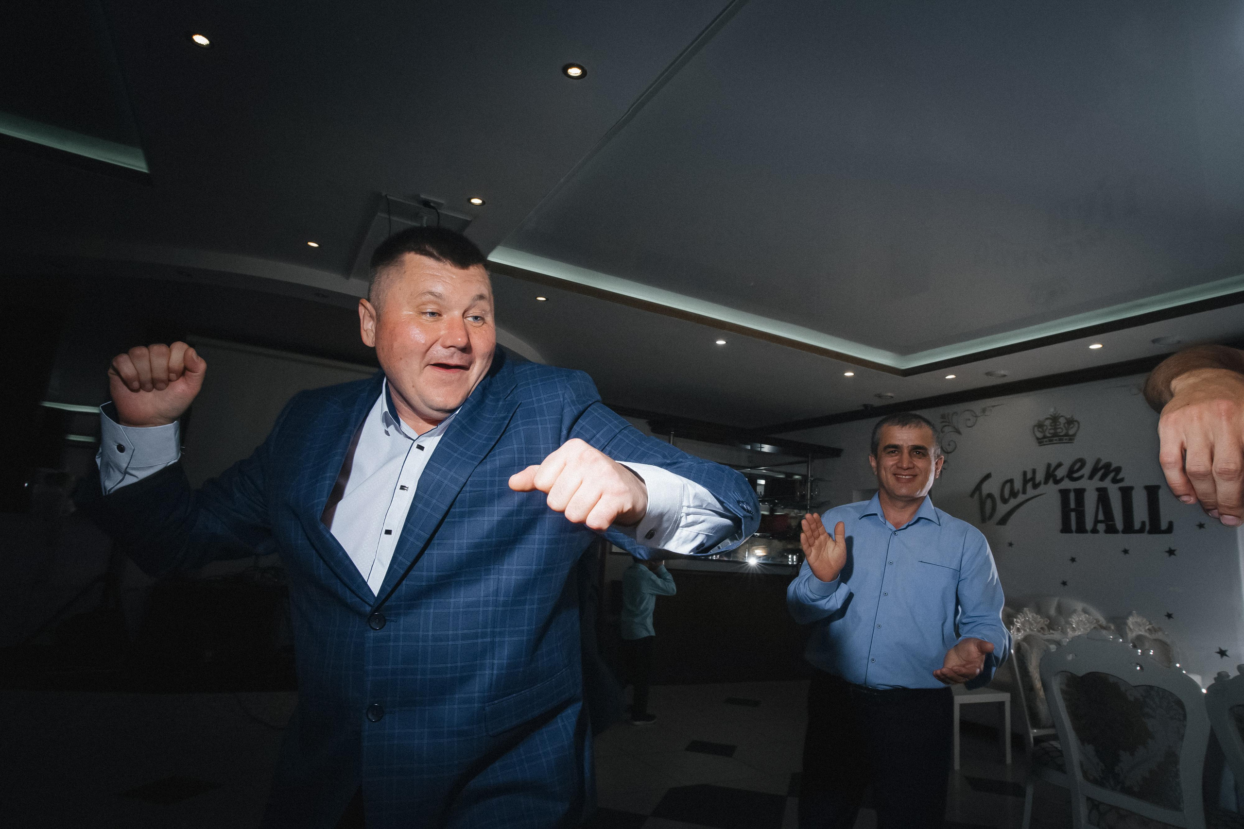 Дмитрий и Наргис. Красивая осень. Фотограф Иркутск, Ангарск, Усолье-Сибирское. Выпускные альбомы