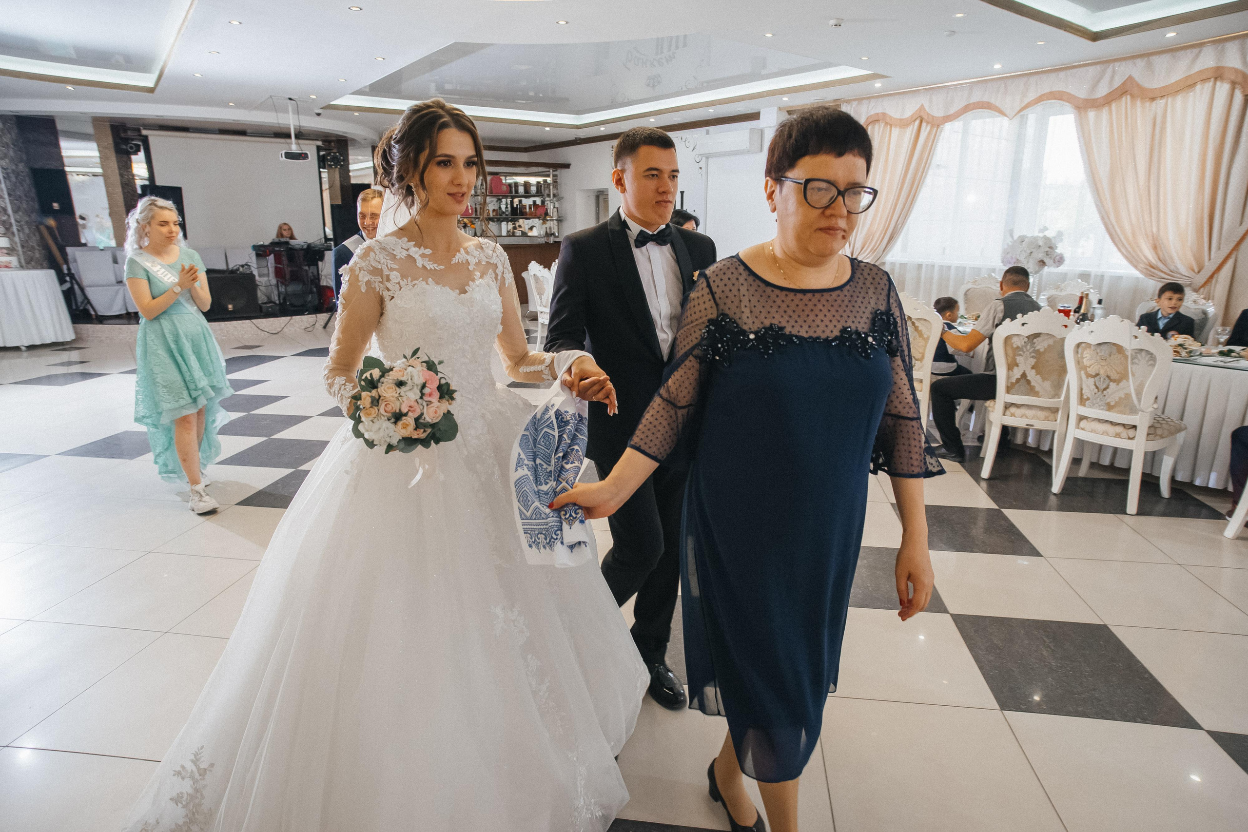 Дмитрий и Наргис. Красивая осень. Фотограф Иркутск, Ангарск, Усолье-Сибирское. Выпускные альбомы