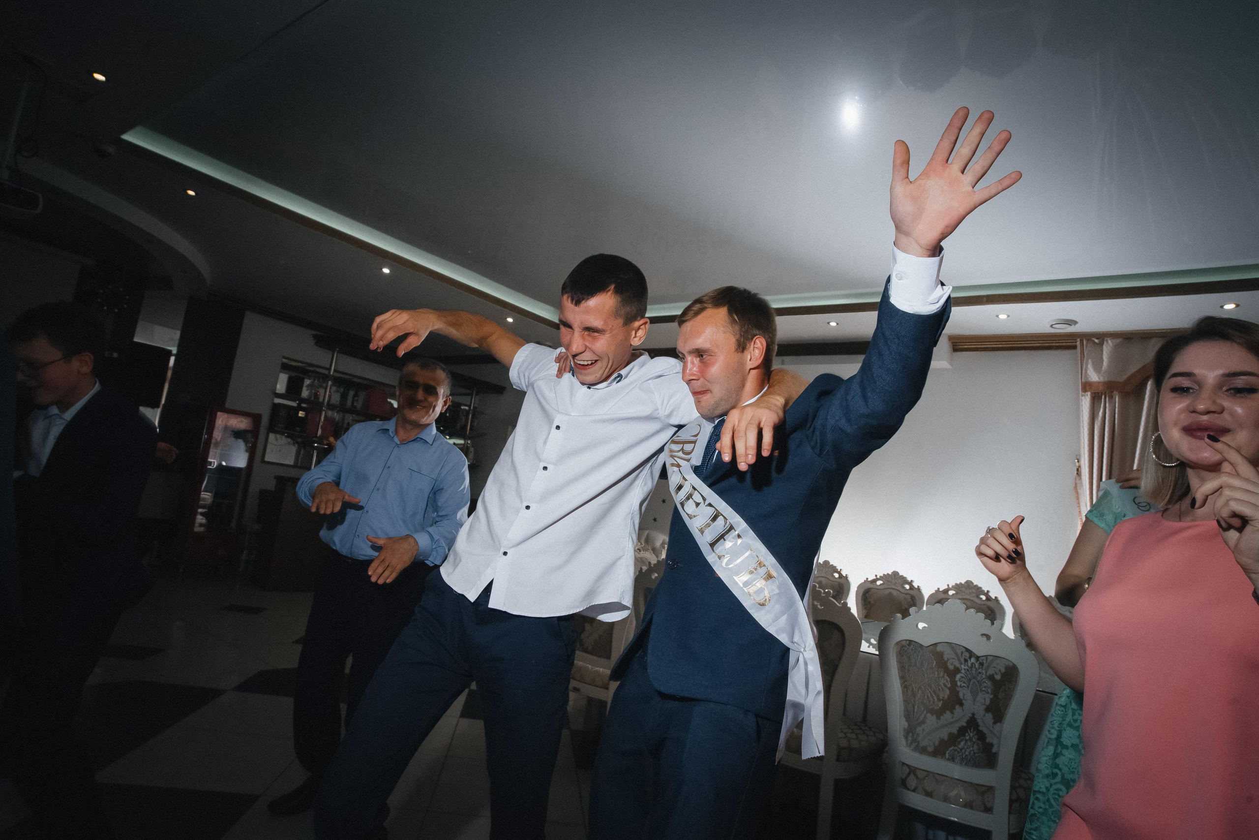 Дмитрий и Наргис. Красивая осень. Фотограф Иркутск, Ангарск, Усолье-Сибирское. Выпускные альбомы