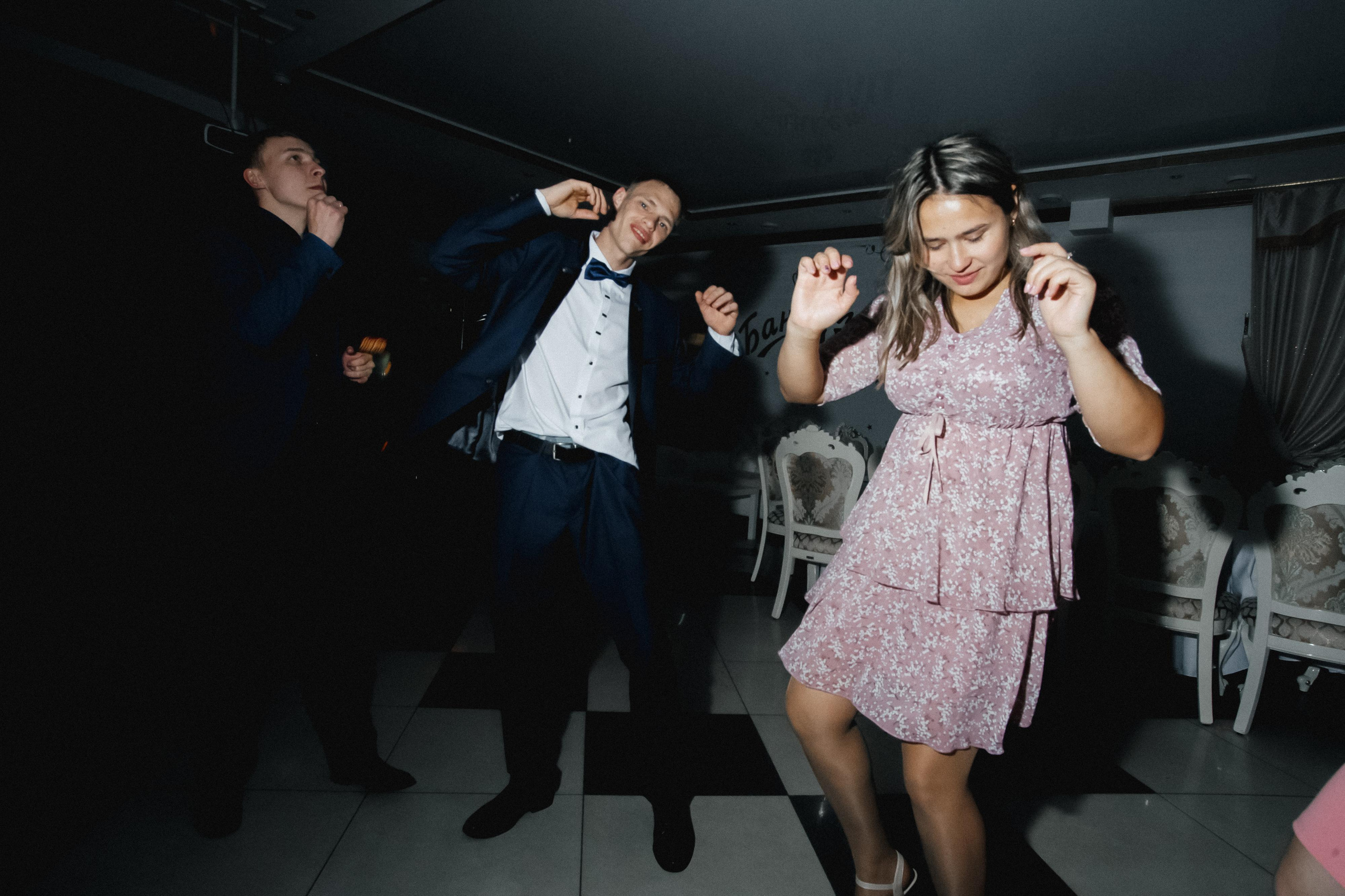 Дмитрий и Наргис. Красивая осень. Фотограф Иркутск, Ангарск, Усолье-Сибирское. Выпускные альбомы