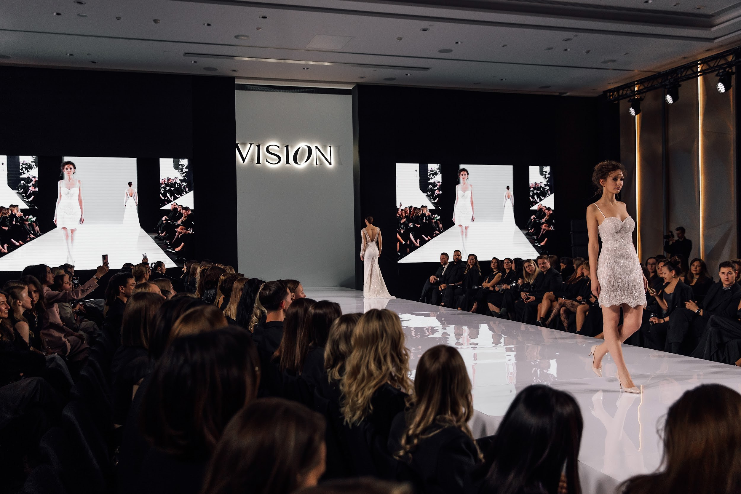 VISION. Любовь Чуляева — свадебный фотограф в Москве и Европе