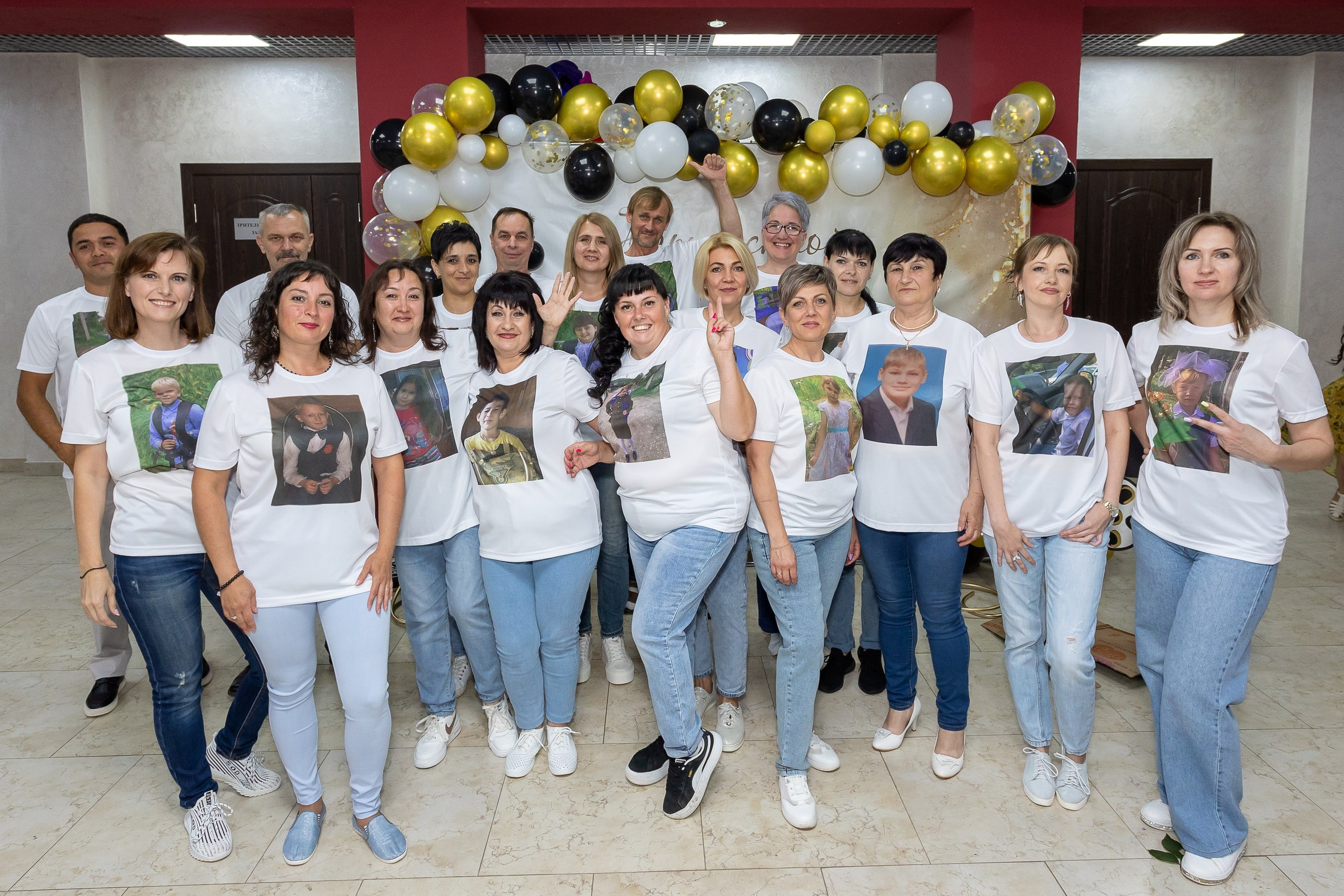 Вручение аттестата и выпускной вечер. Выпускные альбомы Майкоп, Краснодар Елена Золотарева