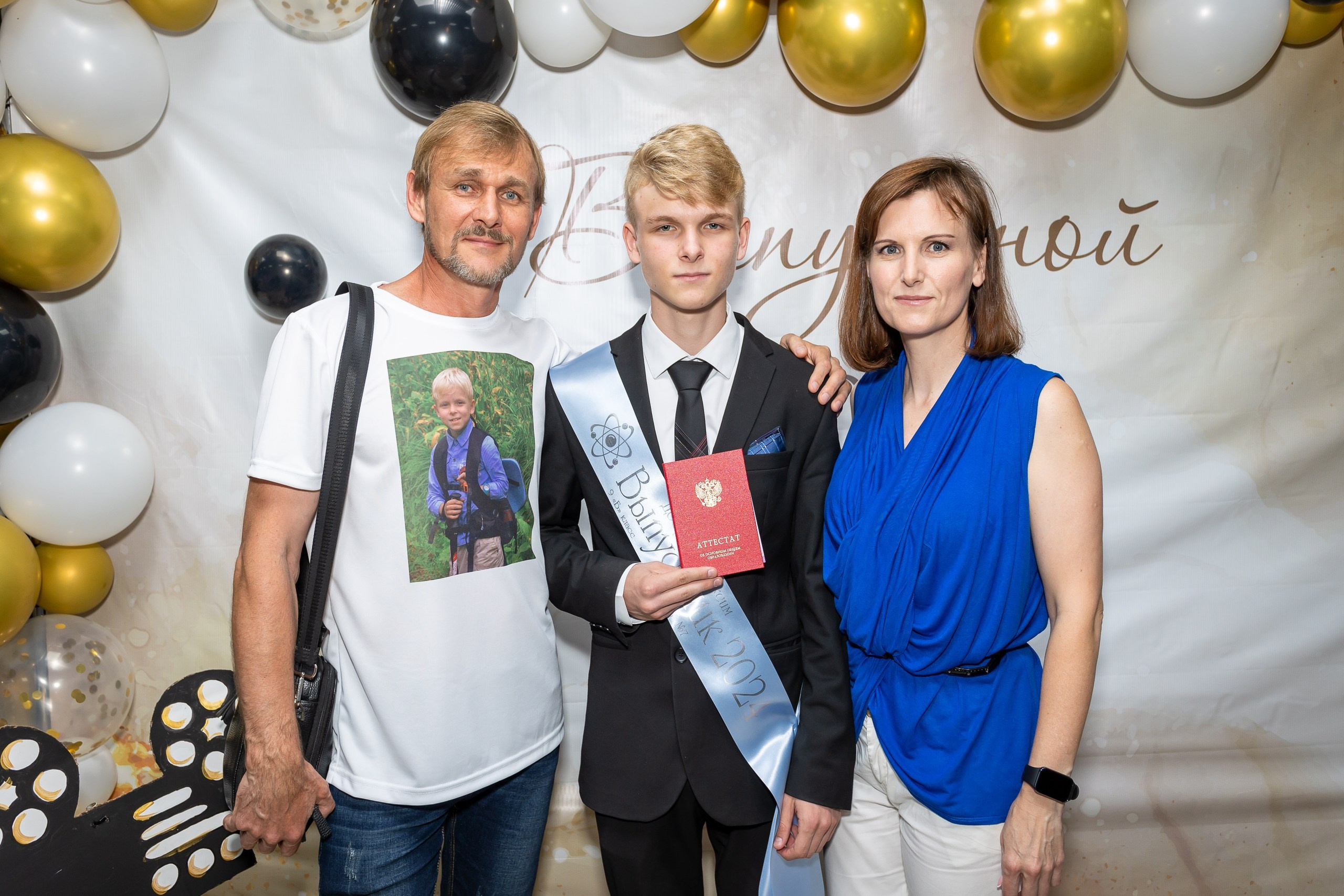 Вручение аттестата и выпускной вечер. Выпускные альбомы Майкоп, Краснодар Елена Золотарева