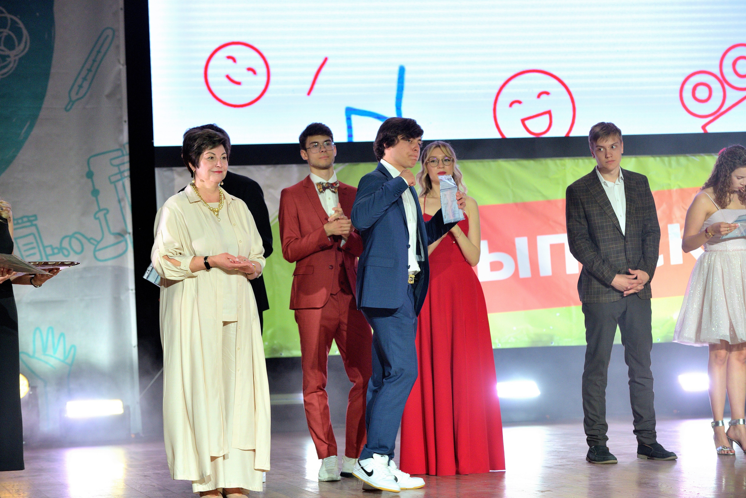 Школьные выпускные