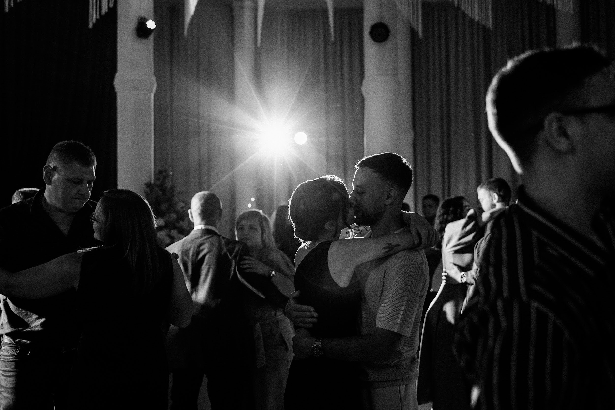 Ты — не просто друг: романтическая история нашей дружбы. Организация свадеб тюмень