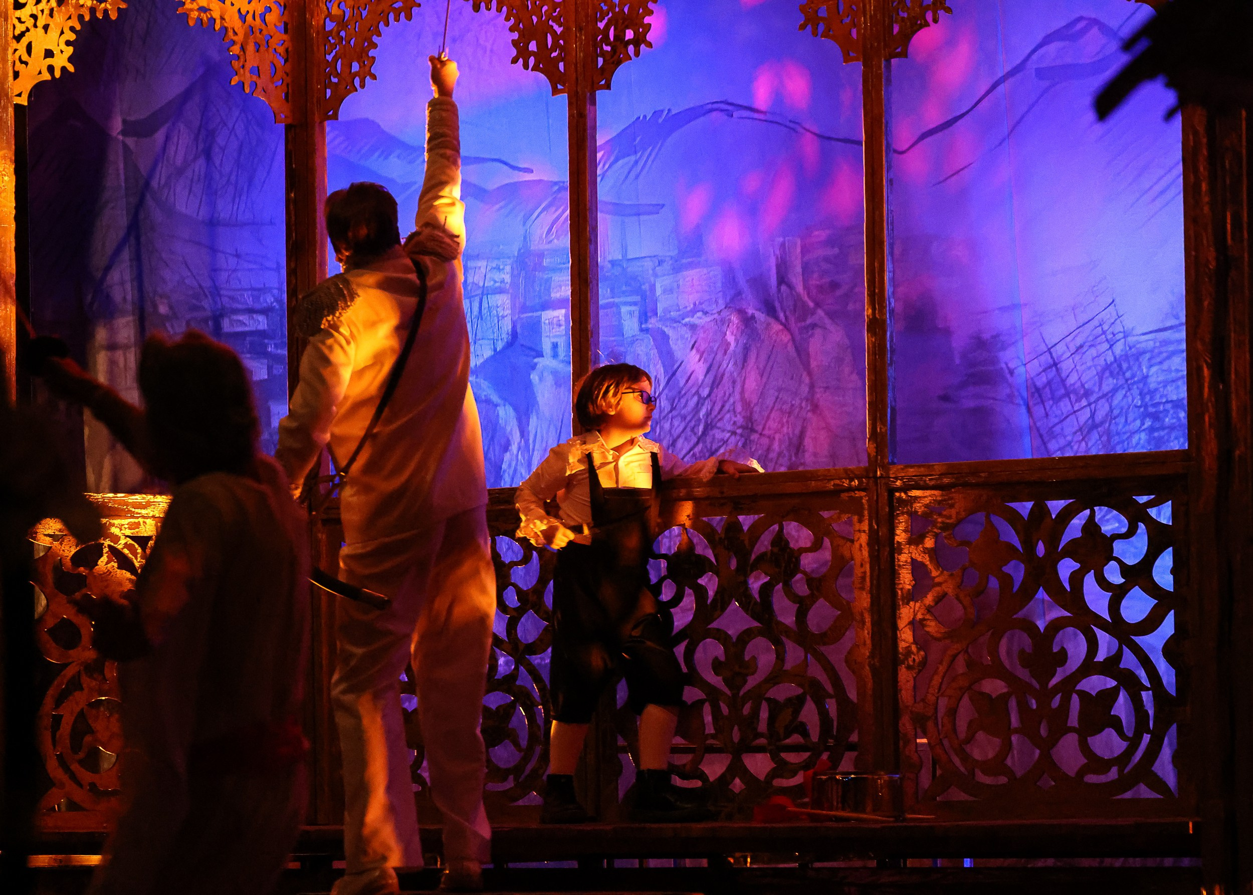 Весёлая женщина. Театр Эрмитаж. Репортажный, архитектурный, театральный и файн-арт фотограф Лена Мельникова в Москве