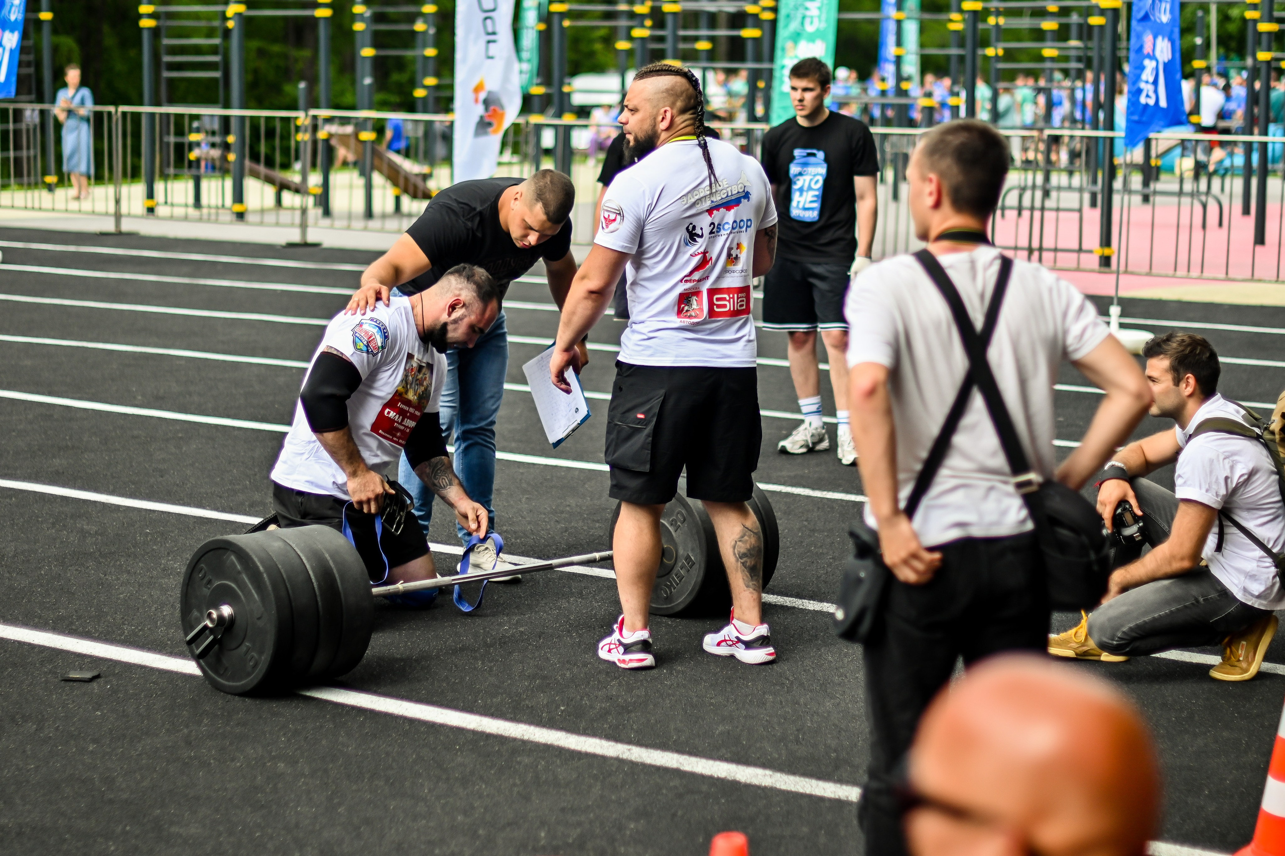 СТРОНГ. Фотограф для бизнесконтента, репортажей и семейного альбома в Москве