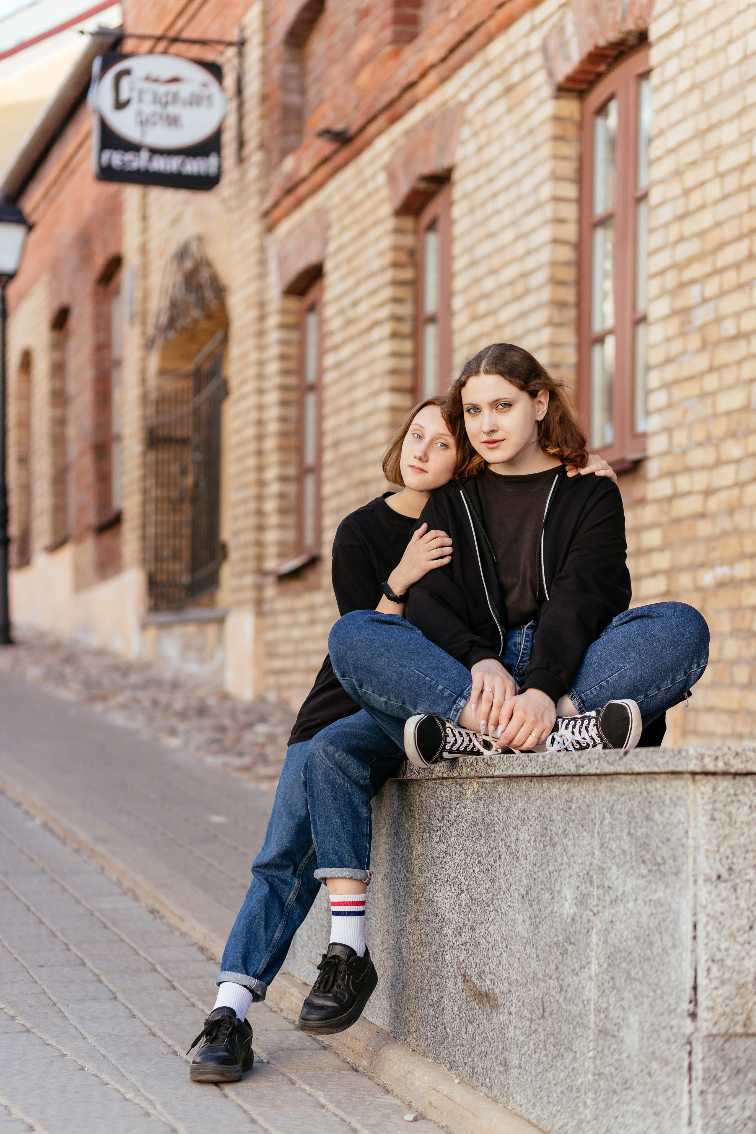 Саша и Лера. Прогулка по вечернему Минску. Семейный фотограф в Минске Приболовец Светлана