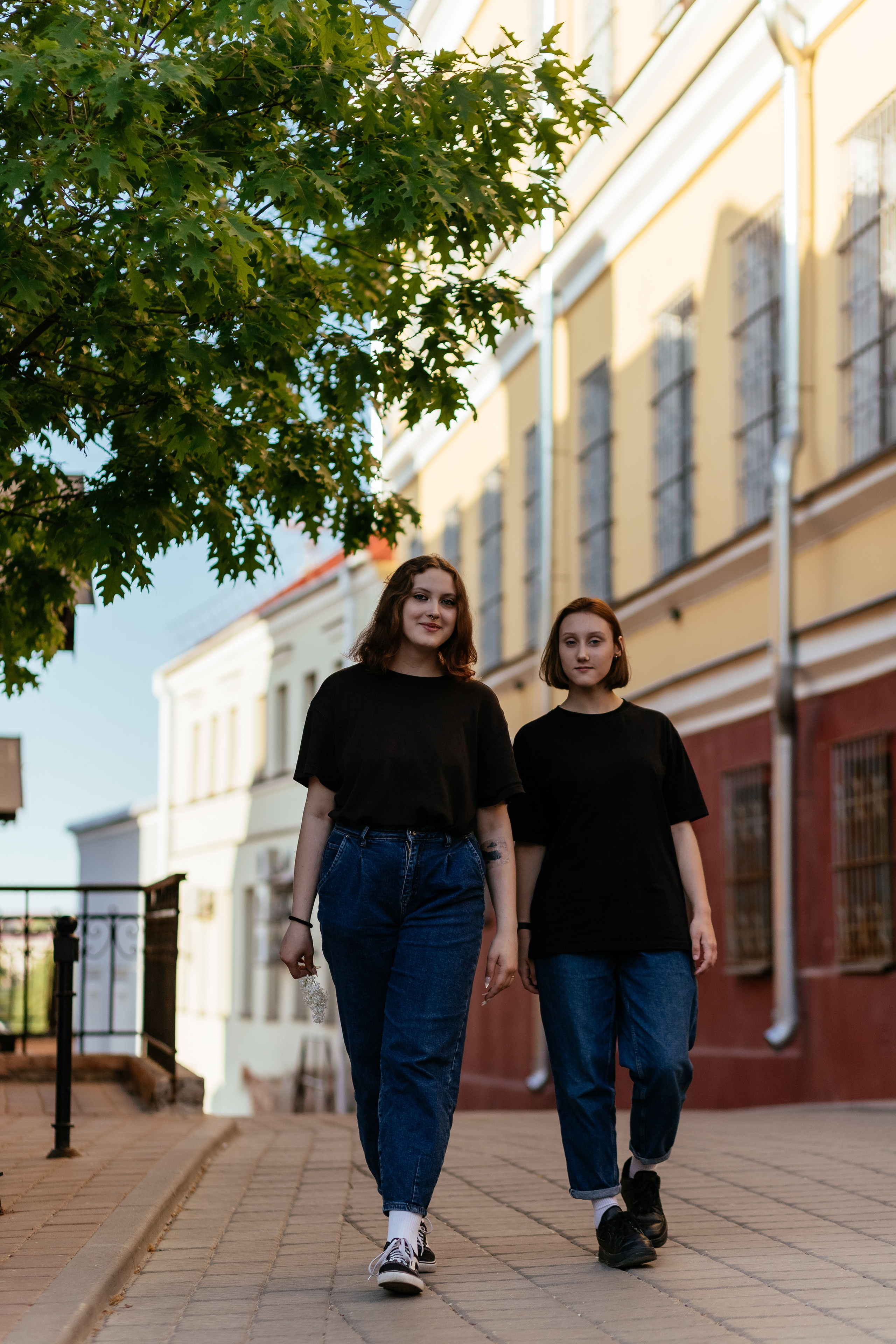 Саша и Лера. Прогулка по вечернему Минску. Семейный фотограф в Минске Приболовец Светлана