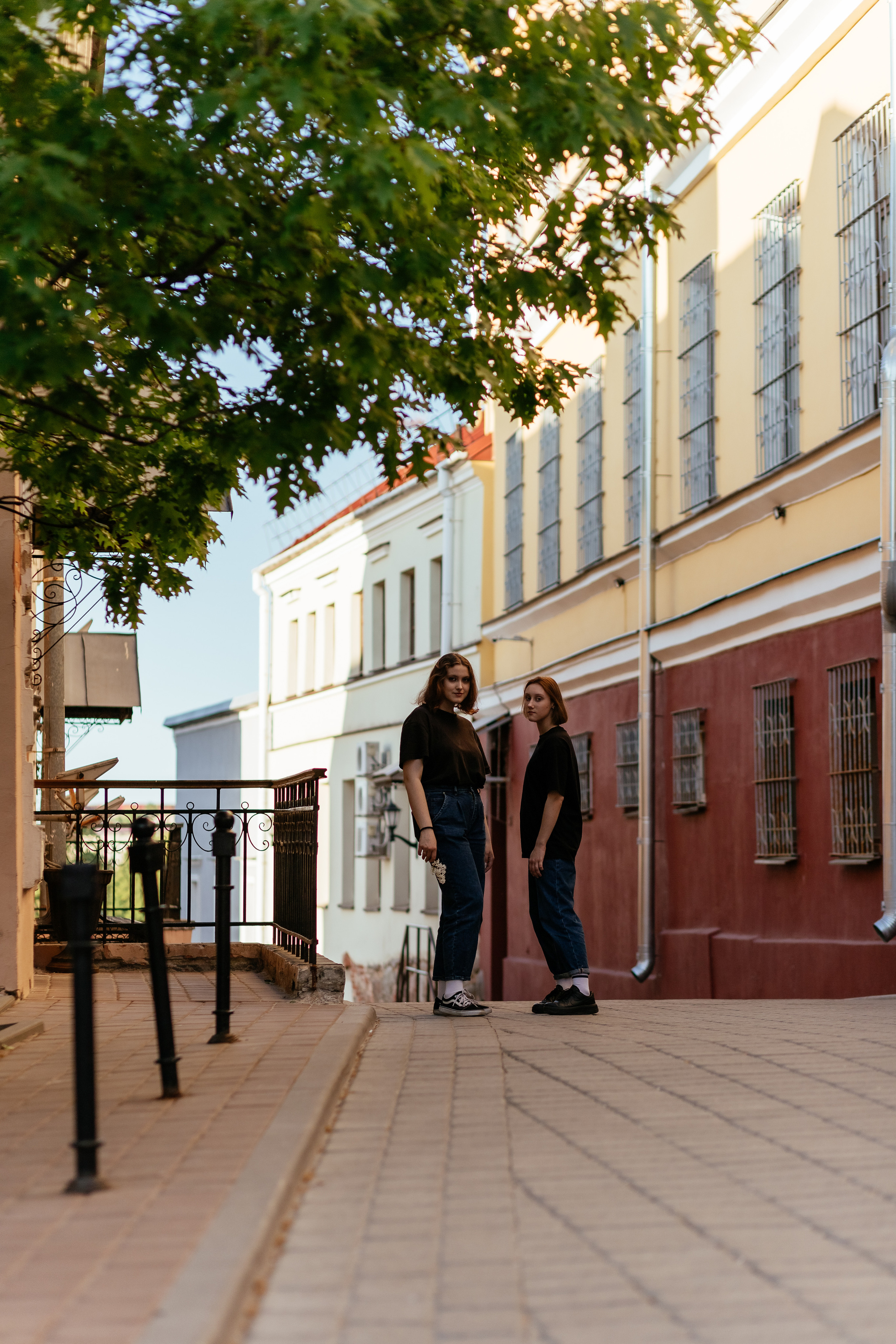 Саша и Лера. Прогулка по вечернему Минску. Семейный фотограф в Минске Приболовец Светлана