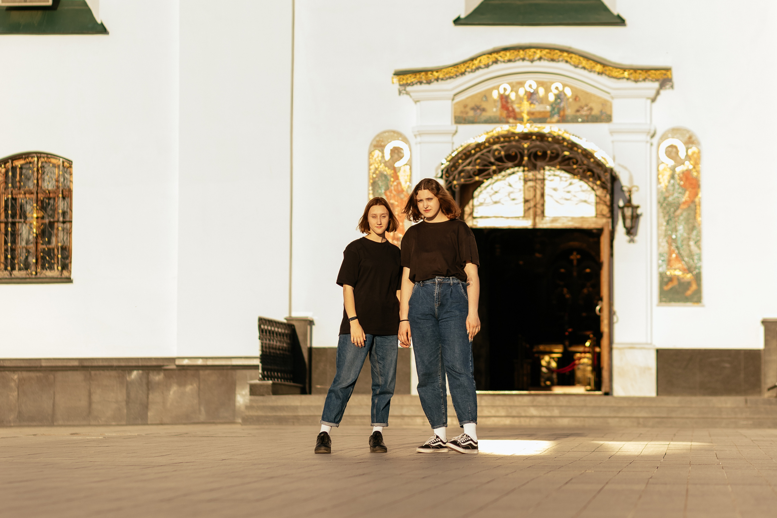 Саша и Лера. Прогулка по вечернему Минску. Семейный фотограф в Минске Приболовец Светлана