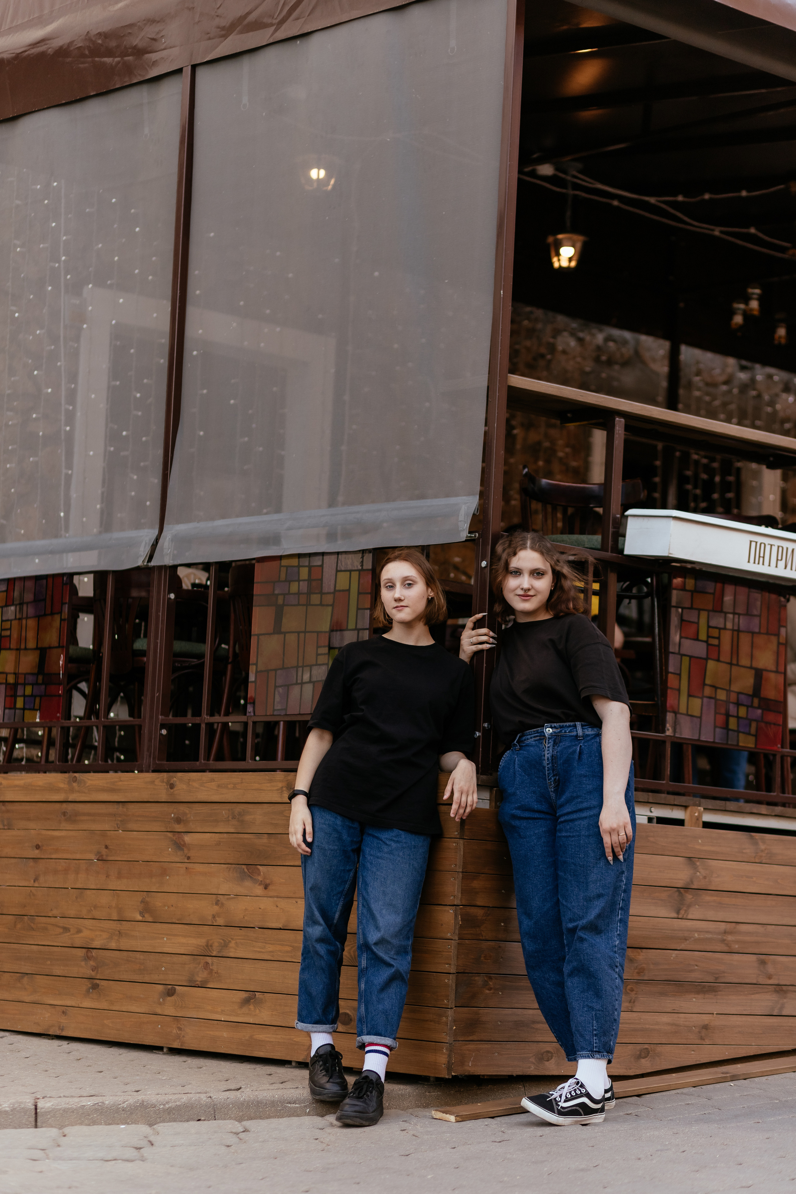 Саша и Лера. Прогулка по вечернему Минску. Семейный фотограф в Минске Приболовец Светлана