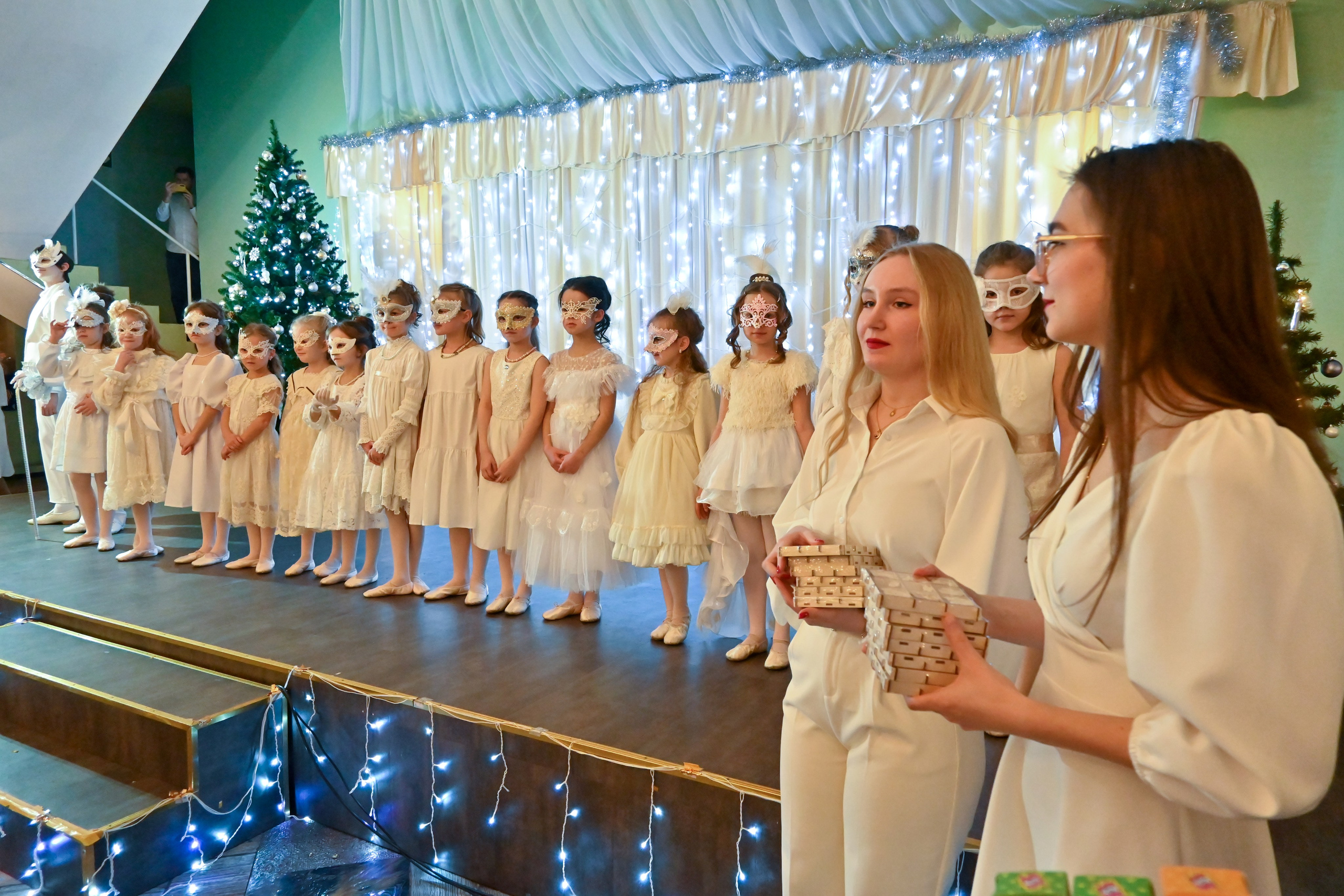 Белый бал-маскарад в Измайлово 24.12.2023. Профессиональный фотограф в Москве Алёна Котова