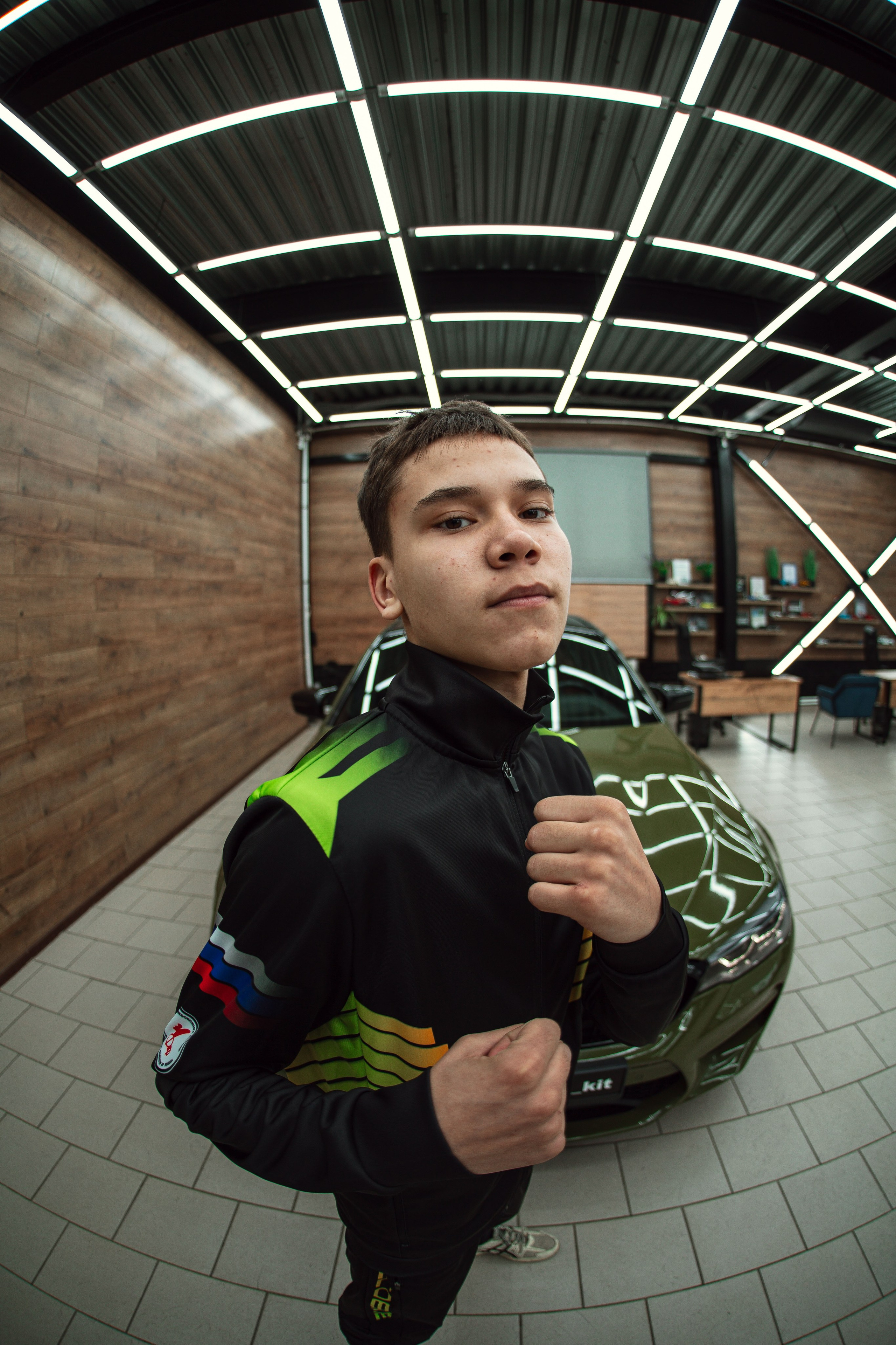 Автосалон КИТ и спортивная команда KINGCobra фотосессия. Бизнес фотограф Ижевск — Назаров Роман