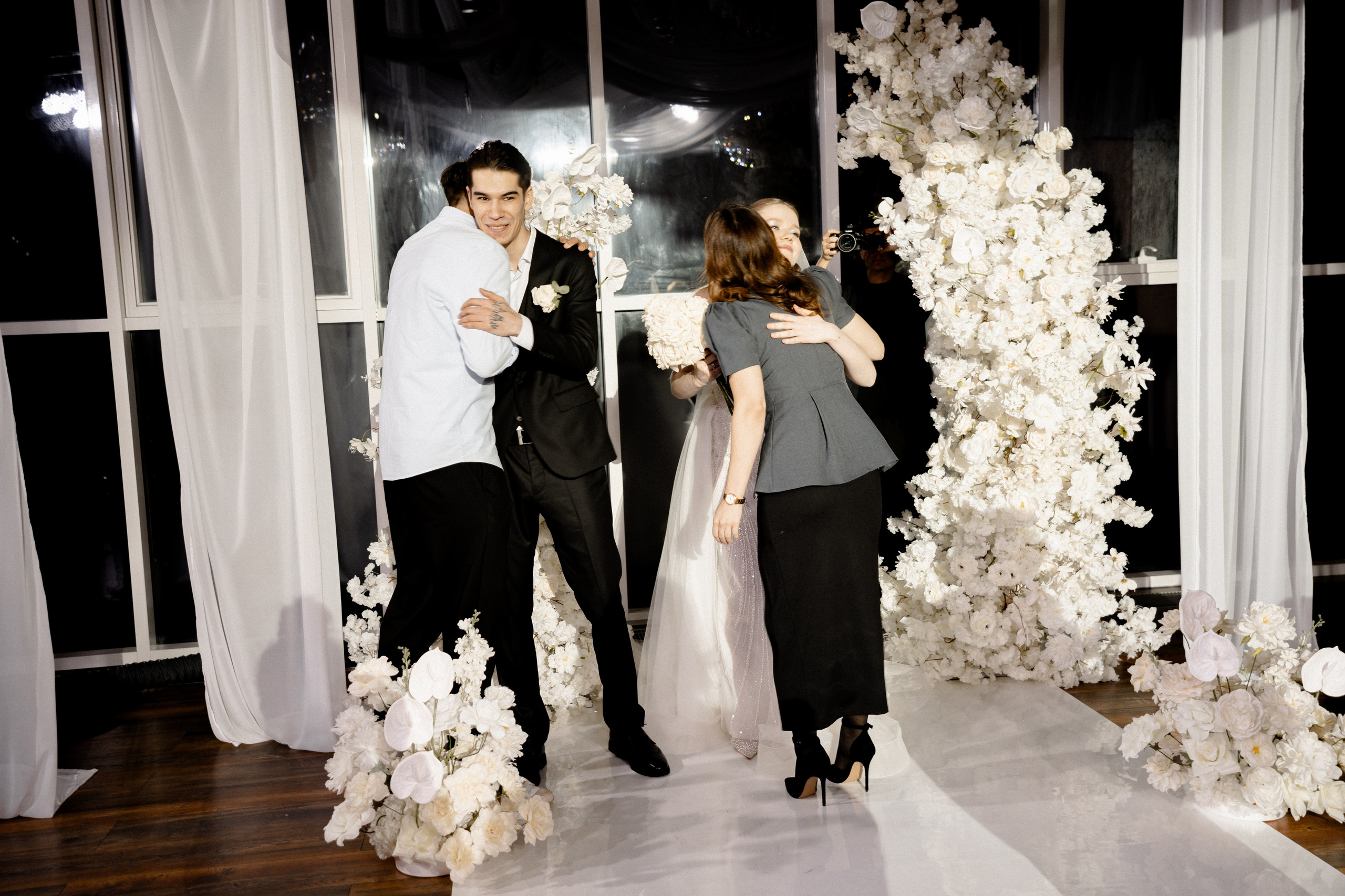 СВАДЕБНАЯ СЬЕМКА СБОРОВ В ОТЕЛЕ И ВЫЕЗД НА ЦЕРЕМОНИЮ (СНЯТО В СИБИРЕ В НИЖНЕВАРТОВСКЕ). Профессиональный фотограф, Санкт-Петербург — Виктория Богомолова