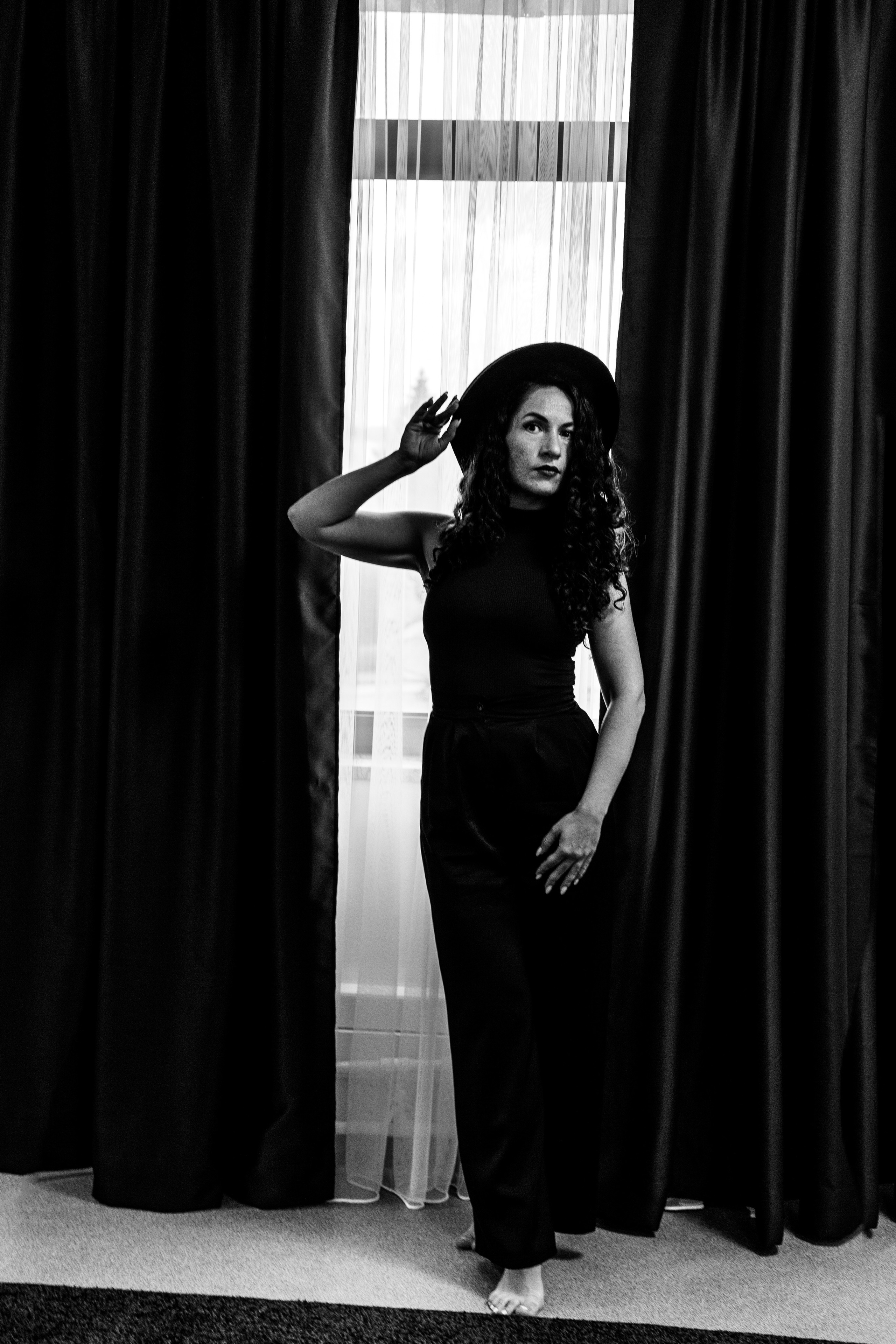 Черно-белый женский круг 09.09.23. Фотограф Старый Оскол Мавлыга Мария