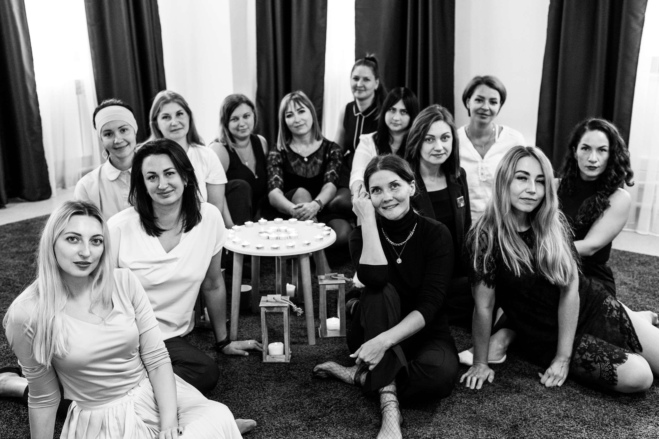 Черно-белый женский круг 09.09.23. Фотограф Старый Оскол Мавлыга Мария